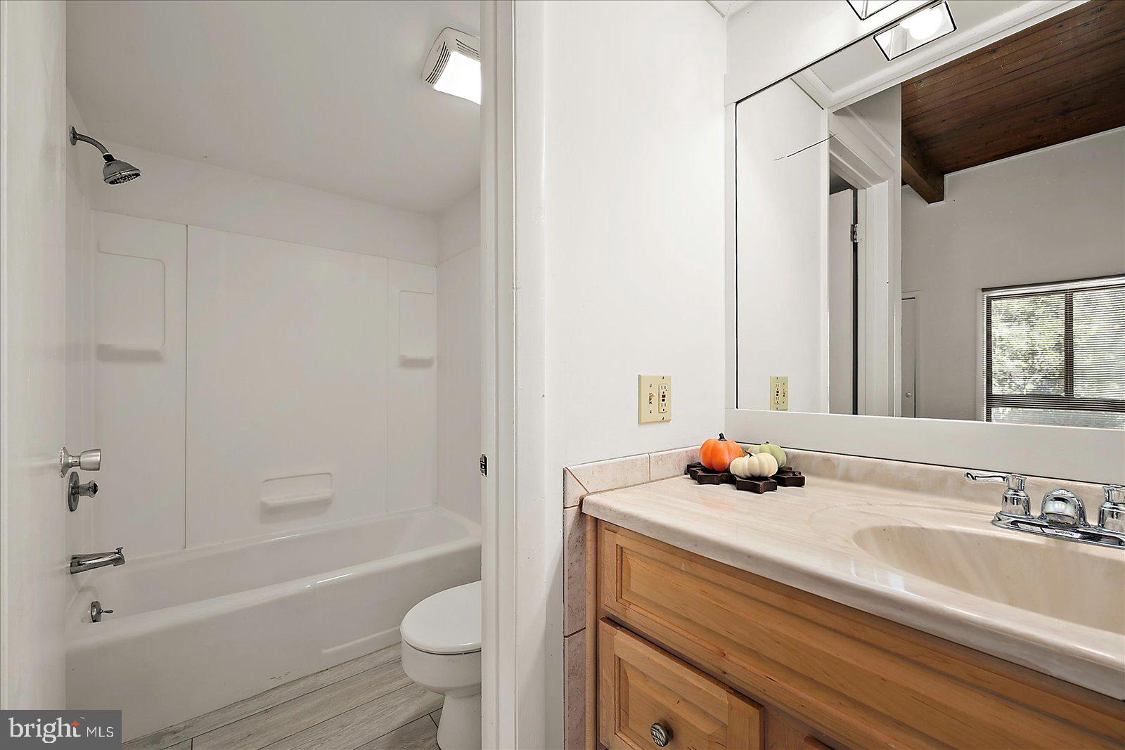 OCEAN PINES - BAY COLONY - Residential