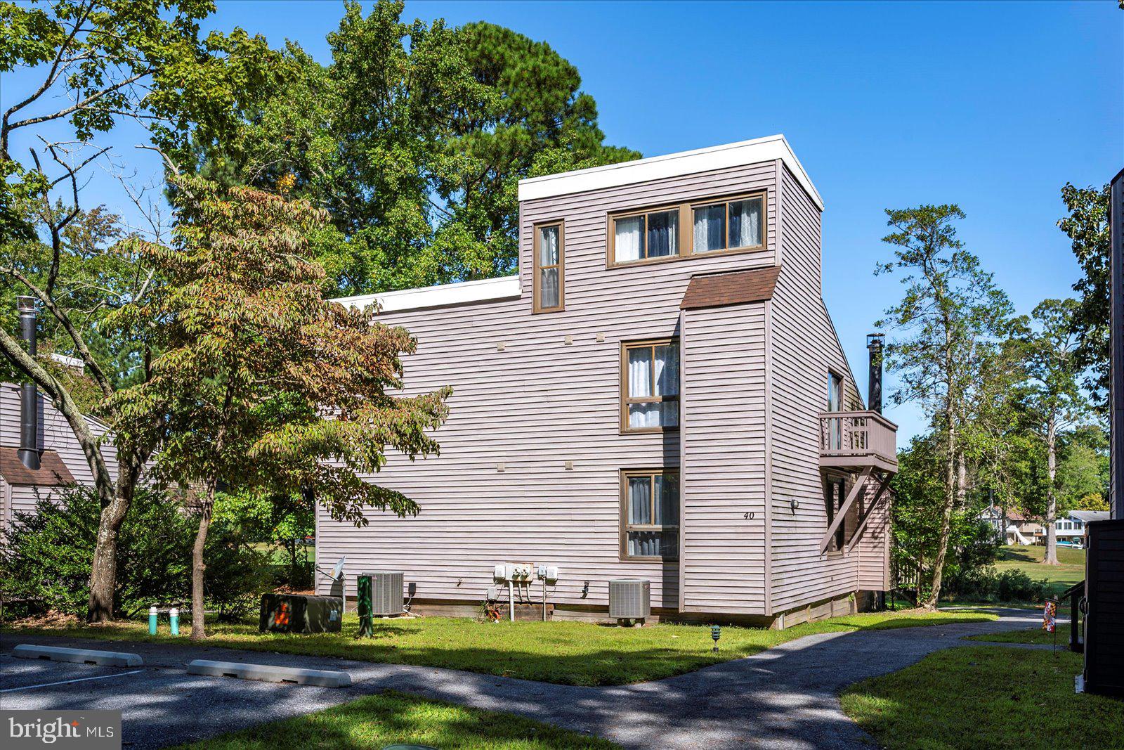 OCEAN PINES - BAY COLONY - Residential