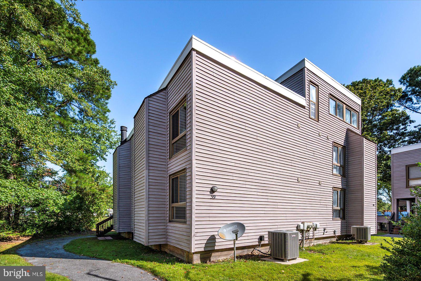 OCEAN PINES - BAY COLONY - Residential