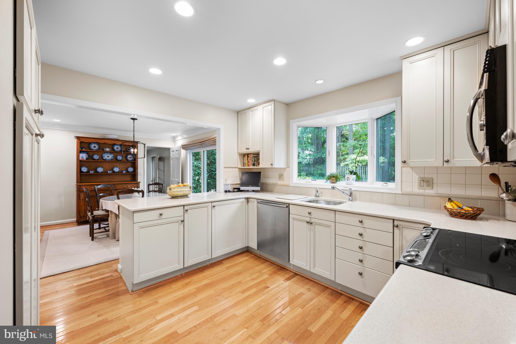 MONTROSE WOODS - Residential