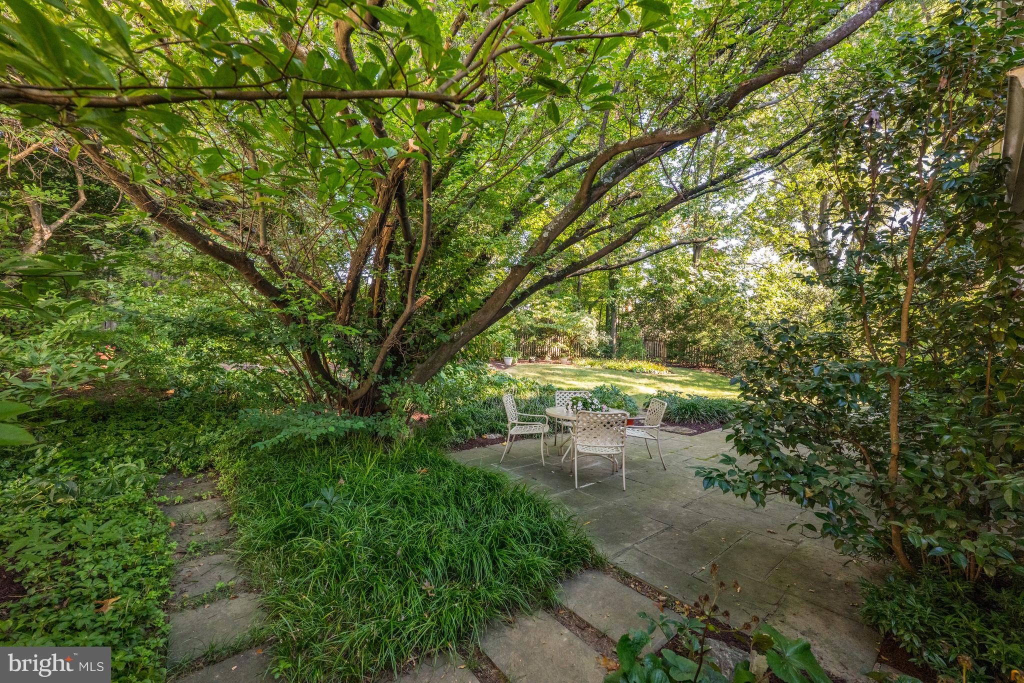 MONTROSE WOODS - Residential