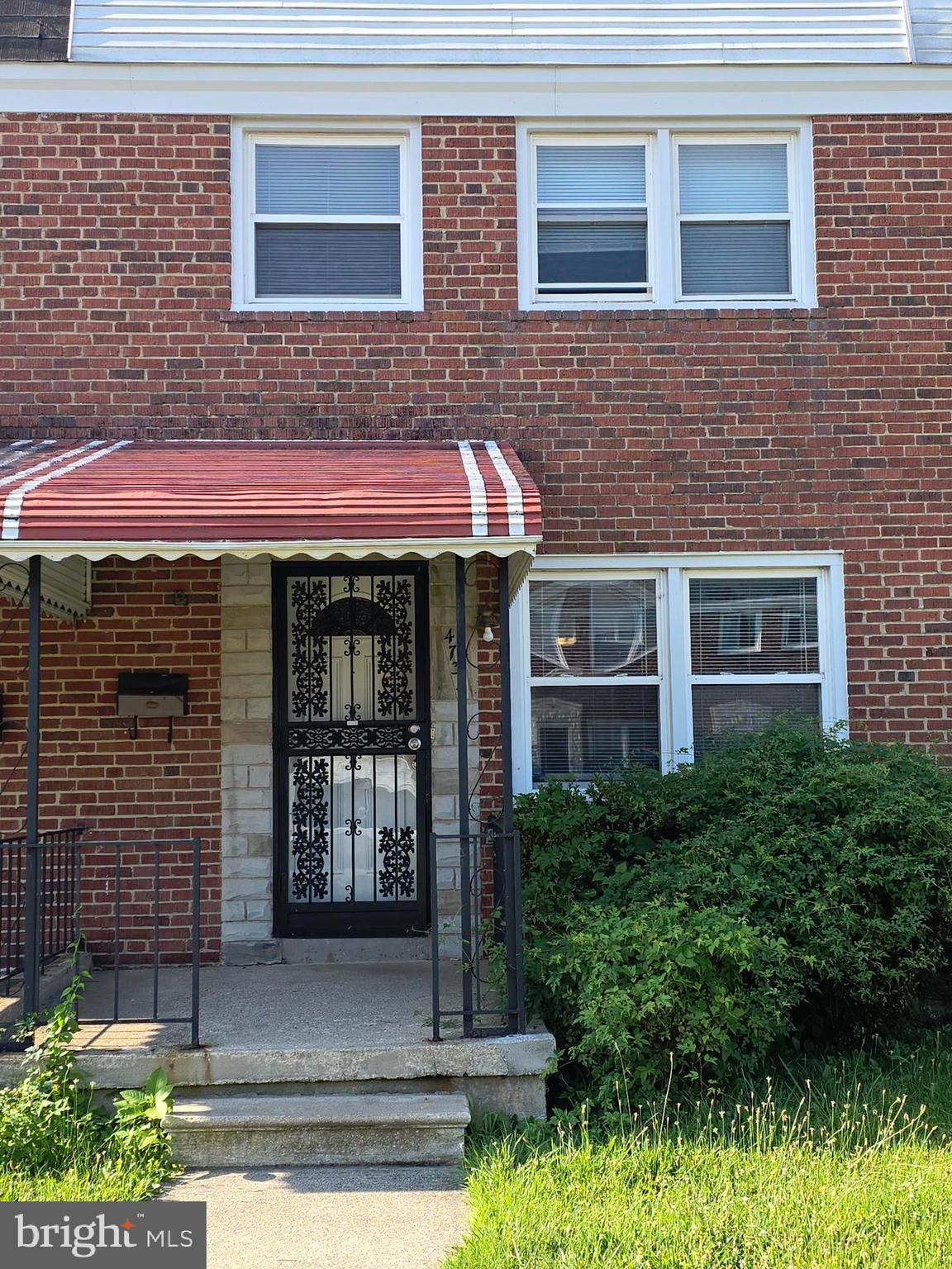 Welcome to this charming 3-bedroom home located in the heart of Baltimore, MD. This property boasts 1.5 bathrooms, a finished basement, and a single garage space. The home is equipped with essential amenities such as a refrigerator, stove, washer/dryer, and central air for your comfort. The gas heat and gas cooking facilities add to the convenience of this home. The property features beautiful wood floors that add a touch of elegance to the living and dining rooms. The fenced front yard and patio provide a perfect space for outdoor relaxation. With city water and public sewer facilities, this home ensures a hassle-free living experience. This property is a perfect blend of comfort and convenience, making it a great choice for your next home.
Application Qualifications: Minimum monthly income 3 times the tenant’s portion of the monthly rent, acceptable rental history, credit history and criminal history, which all must be verifiable. The application fee is $55 per adult which is non-refundable. They must submit their two most recent pay-stubs along with picture I.D.