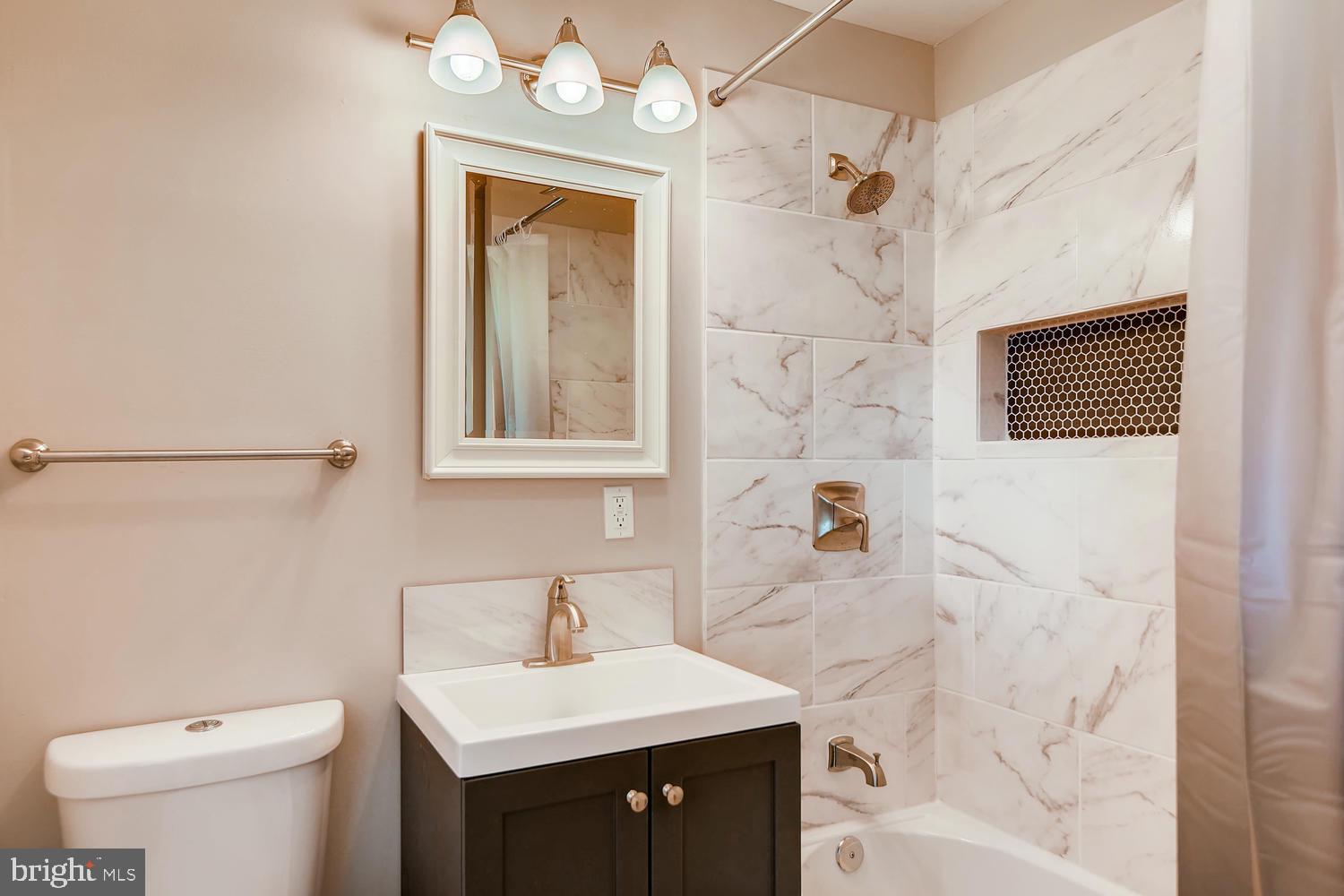 DOUBLE ROCK - Residential