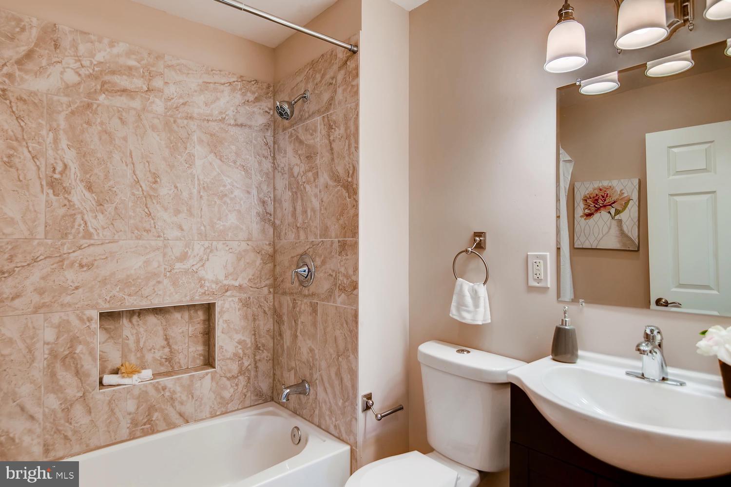 DOUBLE ROCK - Residential