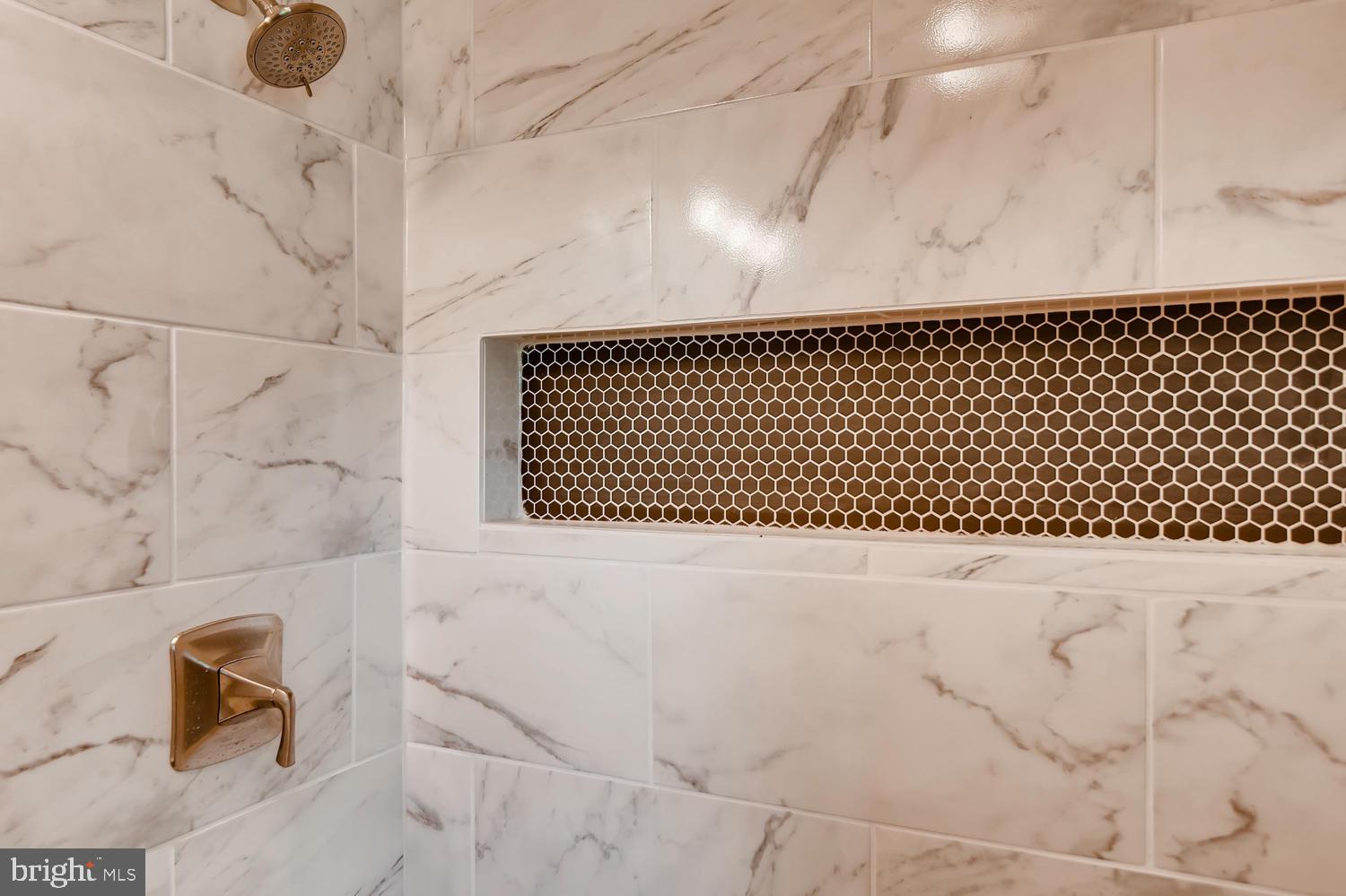 DOUBLE ROCK - Residential