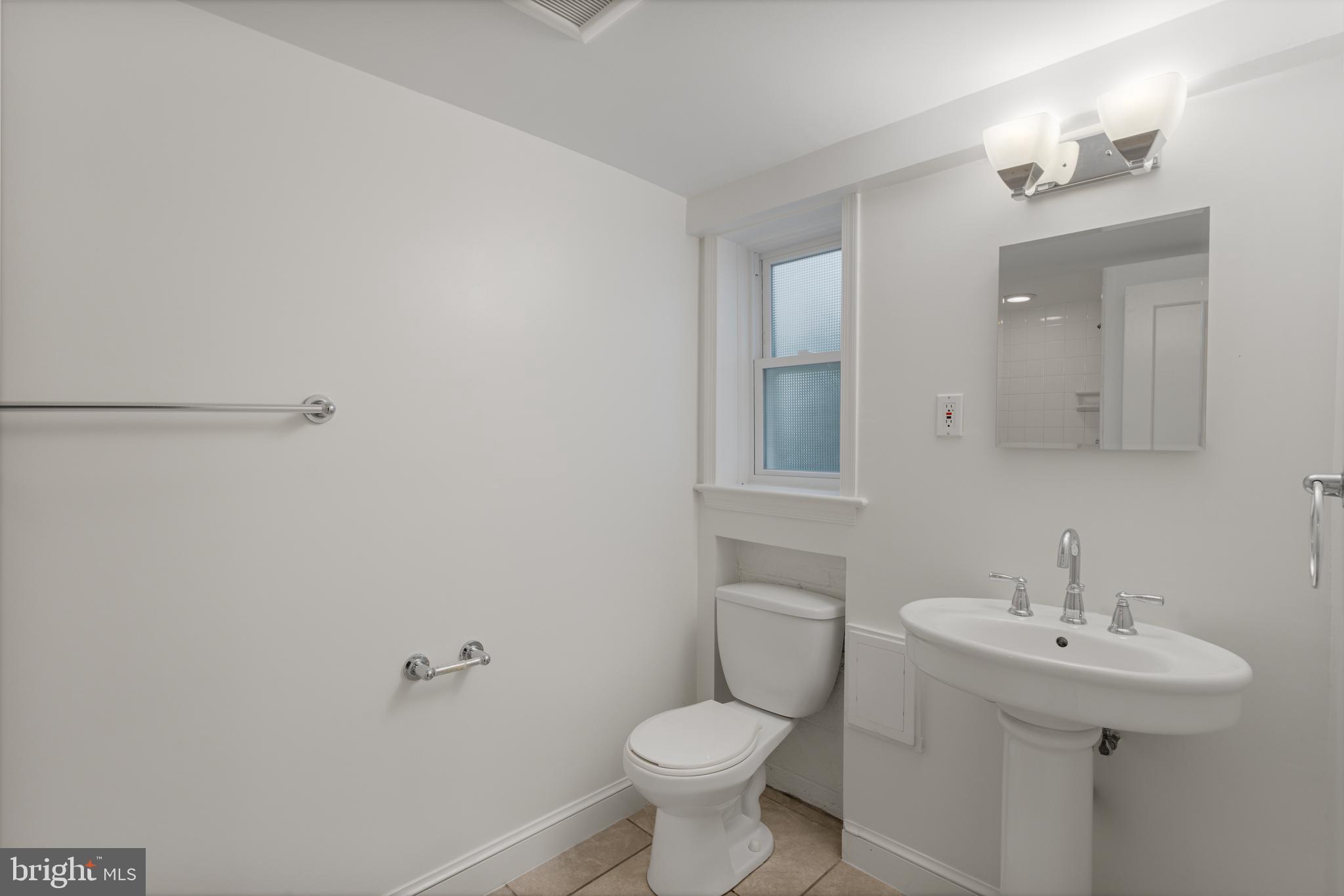 CHESTERBROOK - Residential Lease