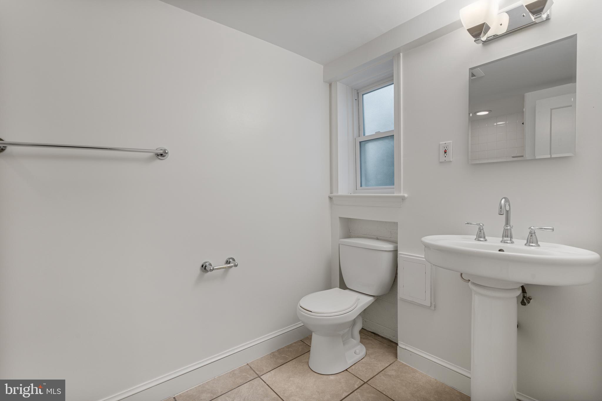 CHESTERBROOK - Residential Lease