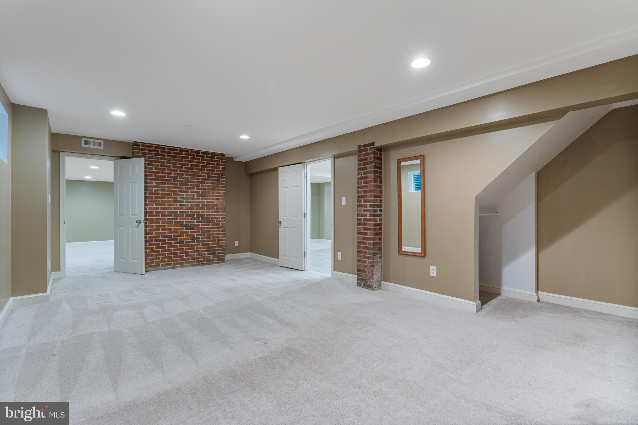 CHESTERBROOK - Residential Lease