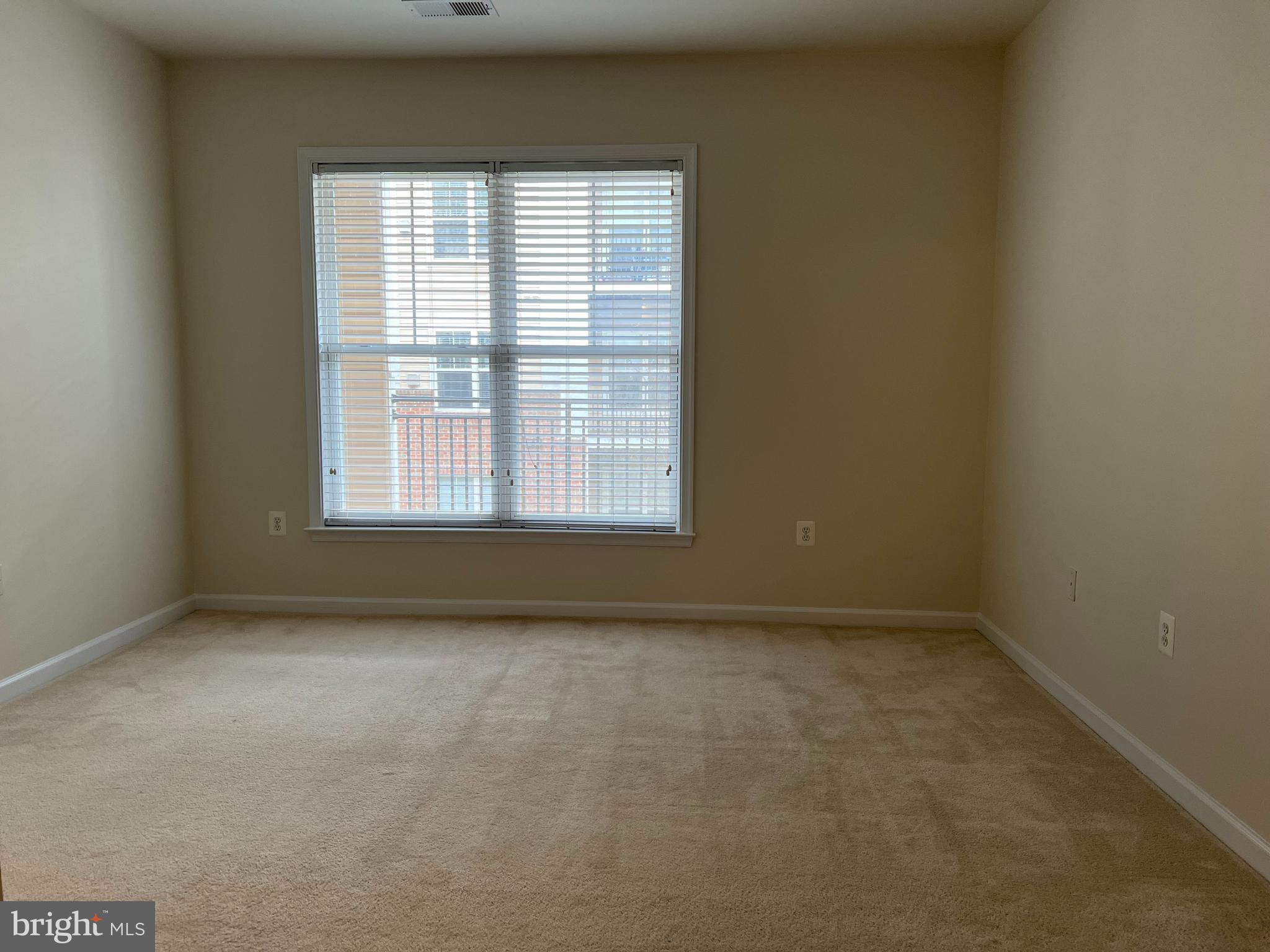 CHANTILLY PARK - Residential Lease