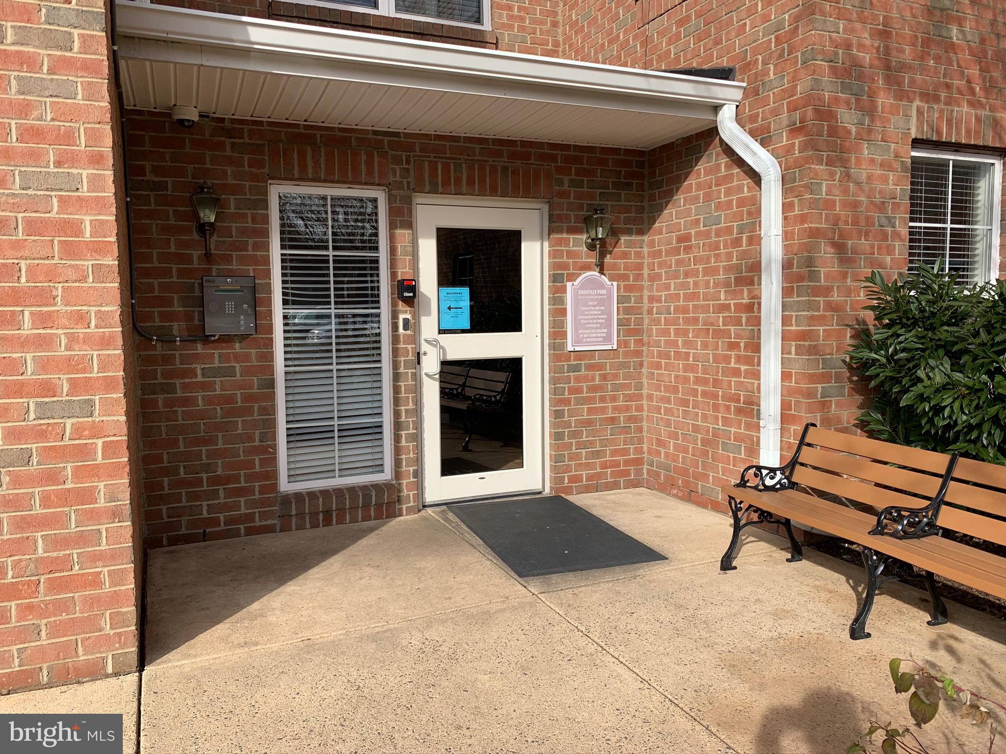 CHANTILLY PARK - Residential Lease