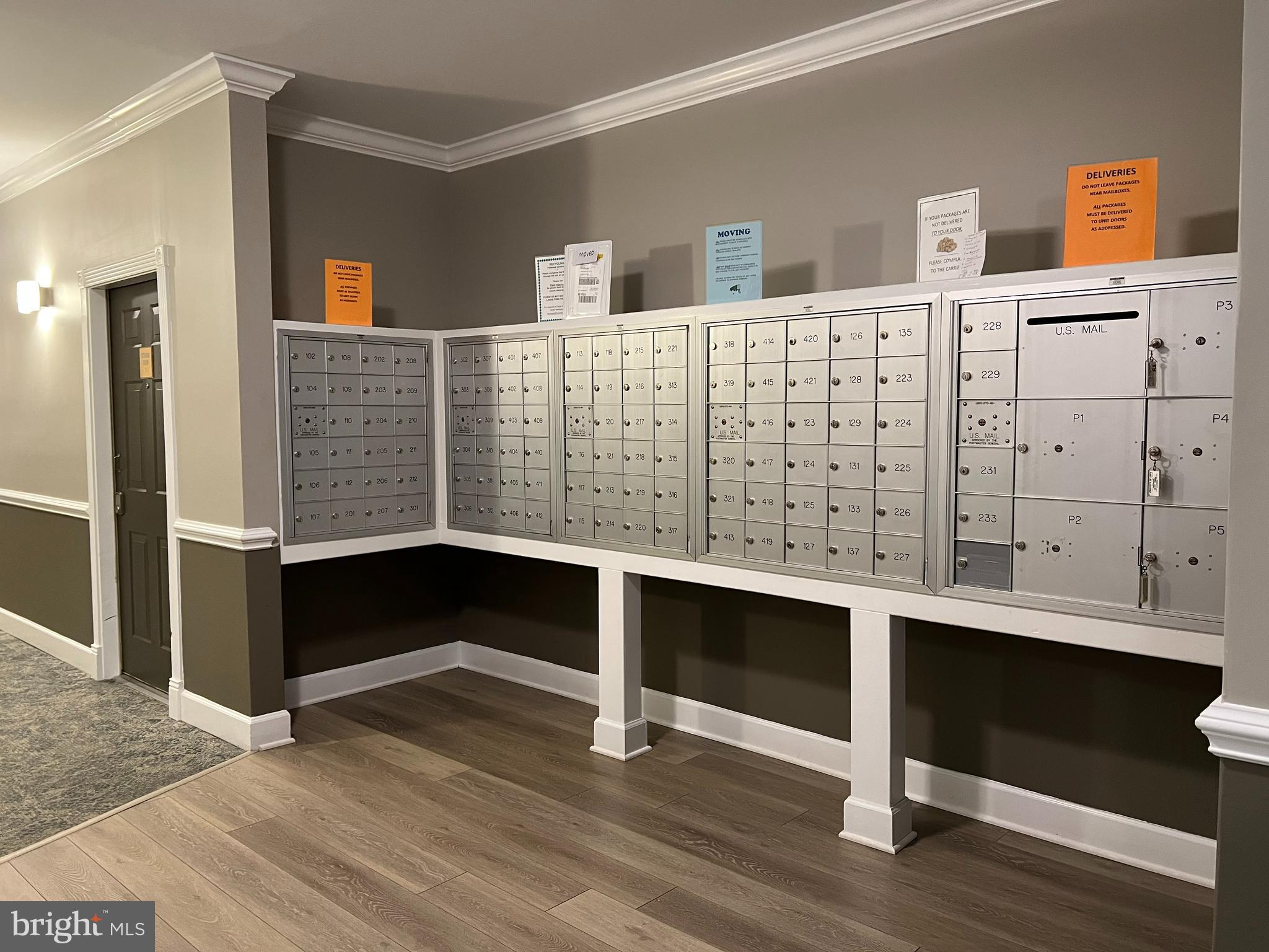 CHANTILLY PARK - Residential Lease