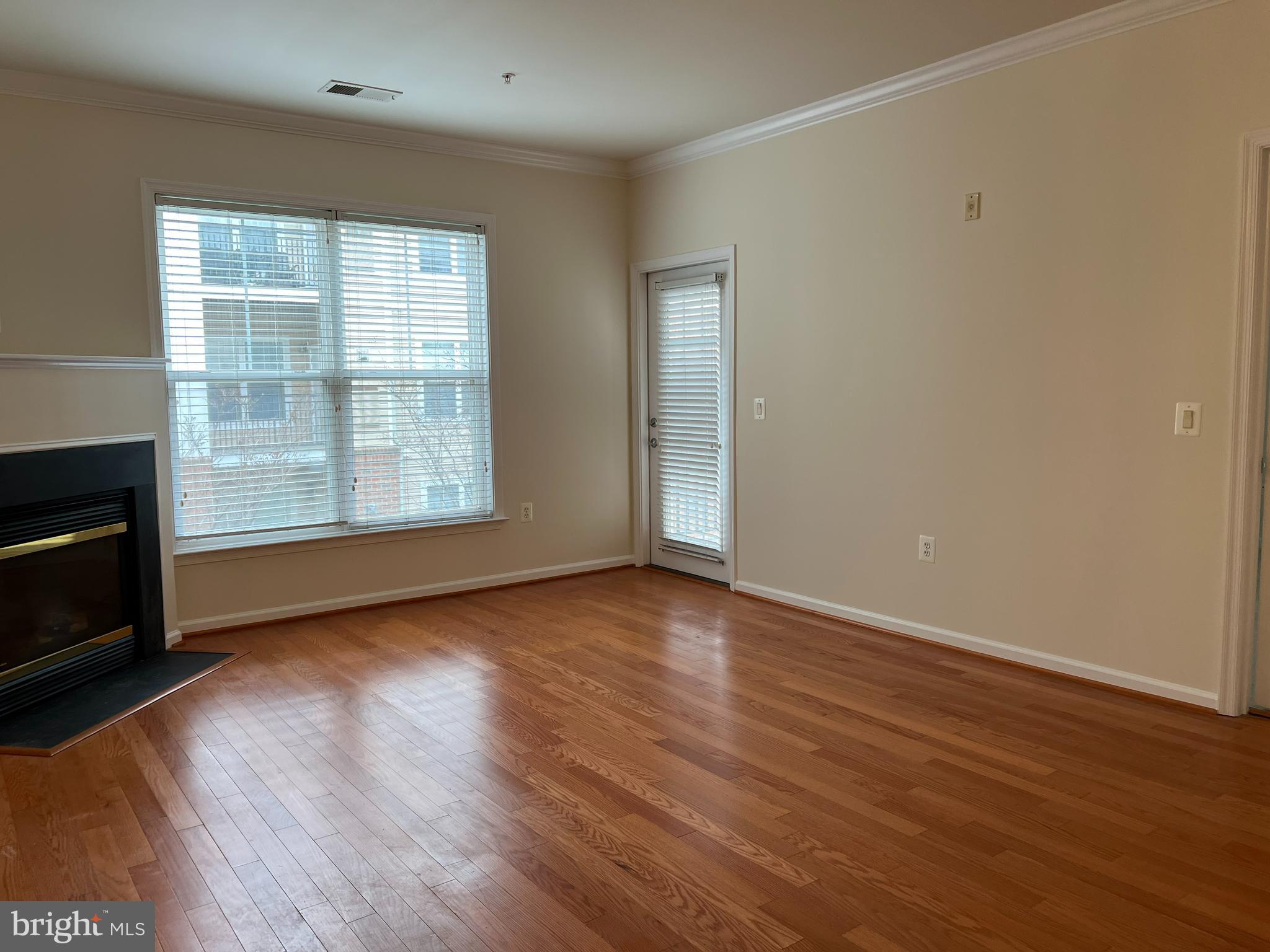 CHANTILLY PARK - Residential Lease