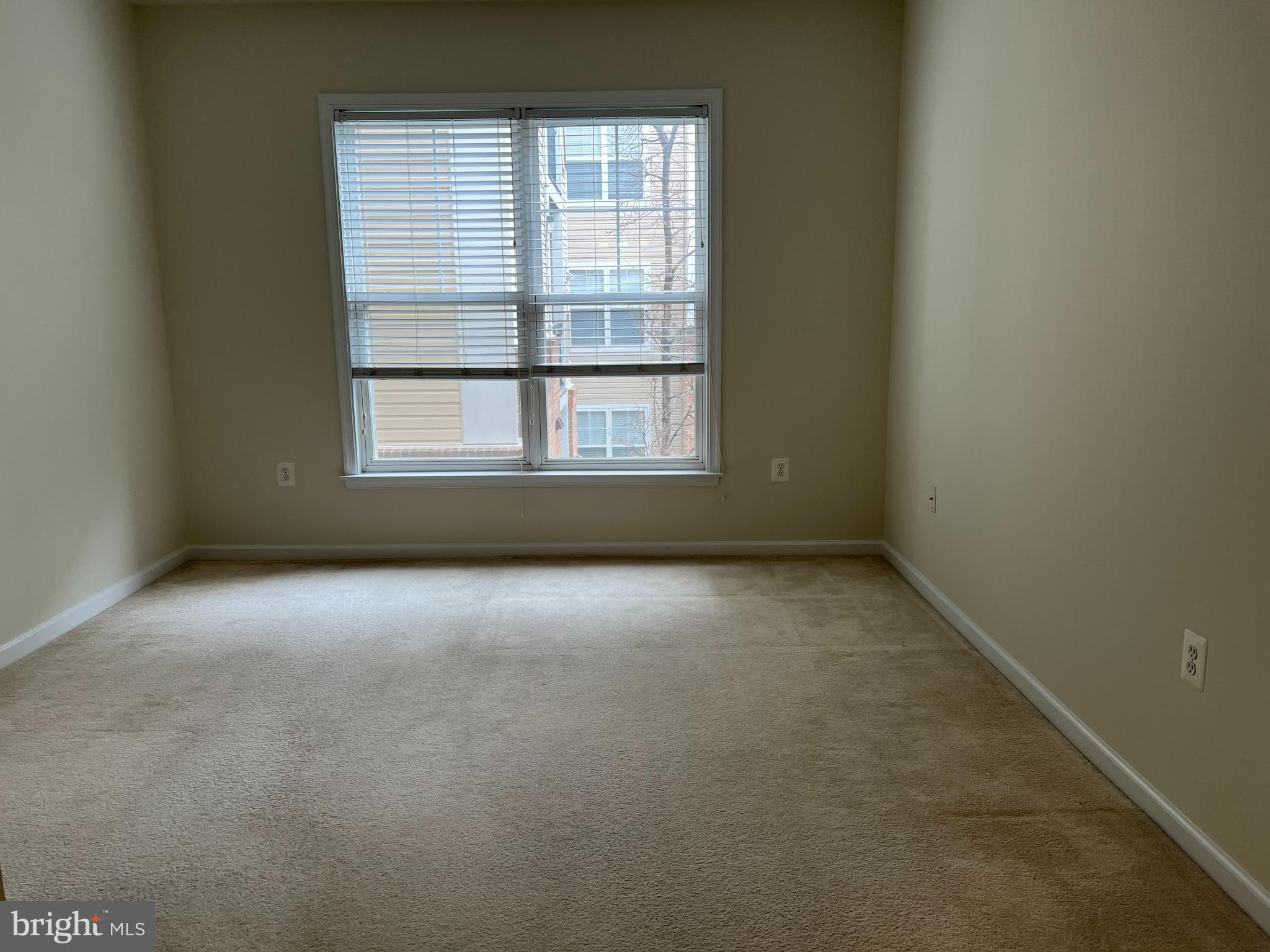 CHANTILLY PARK - Residential Lease