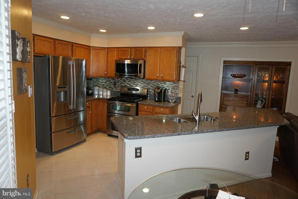 SENECA PARK NORTH - Residential Lease