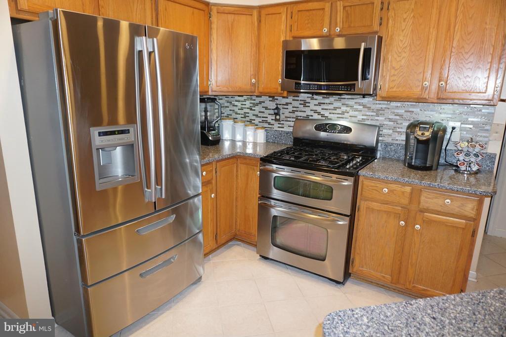 SENECA PARK NORTH - Residential Lease