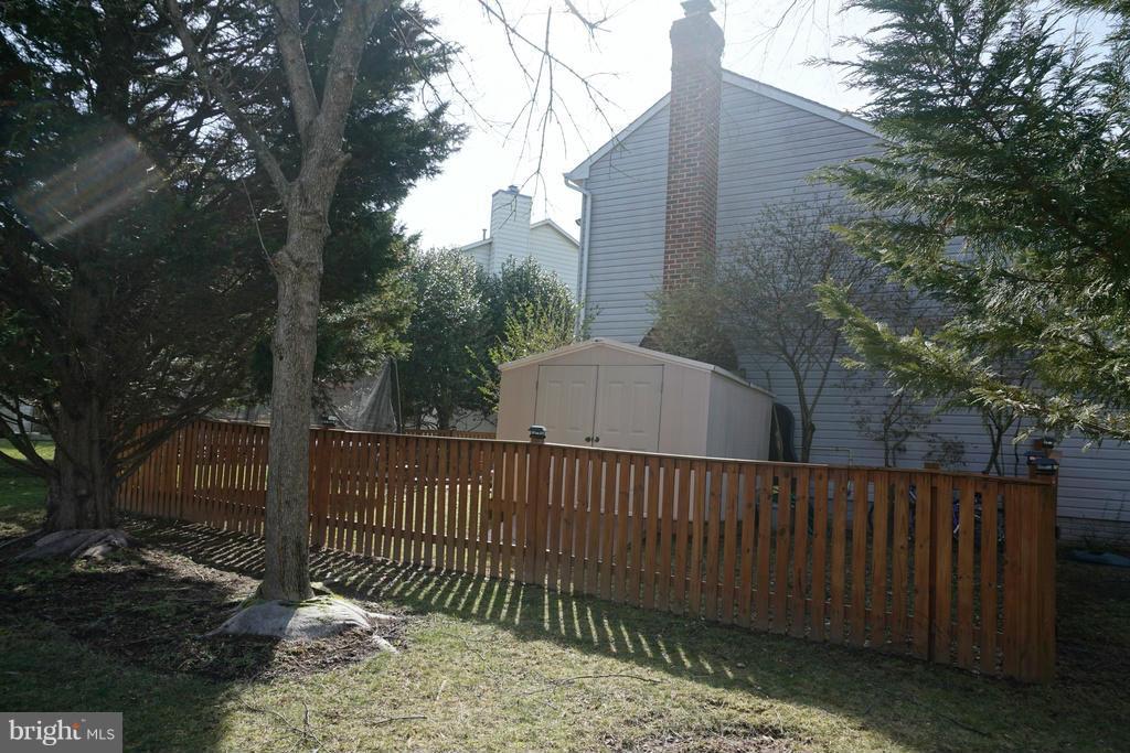 SENECA PARK NORTH - Residential Lease