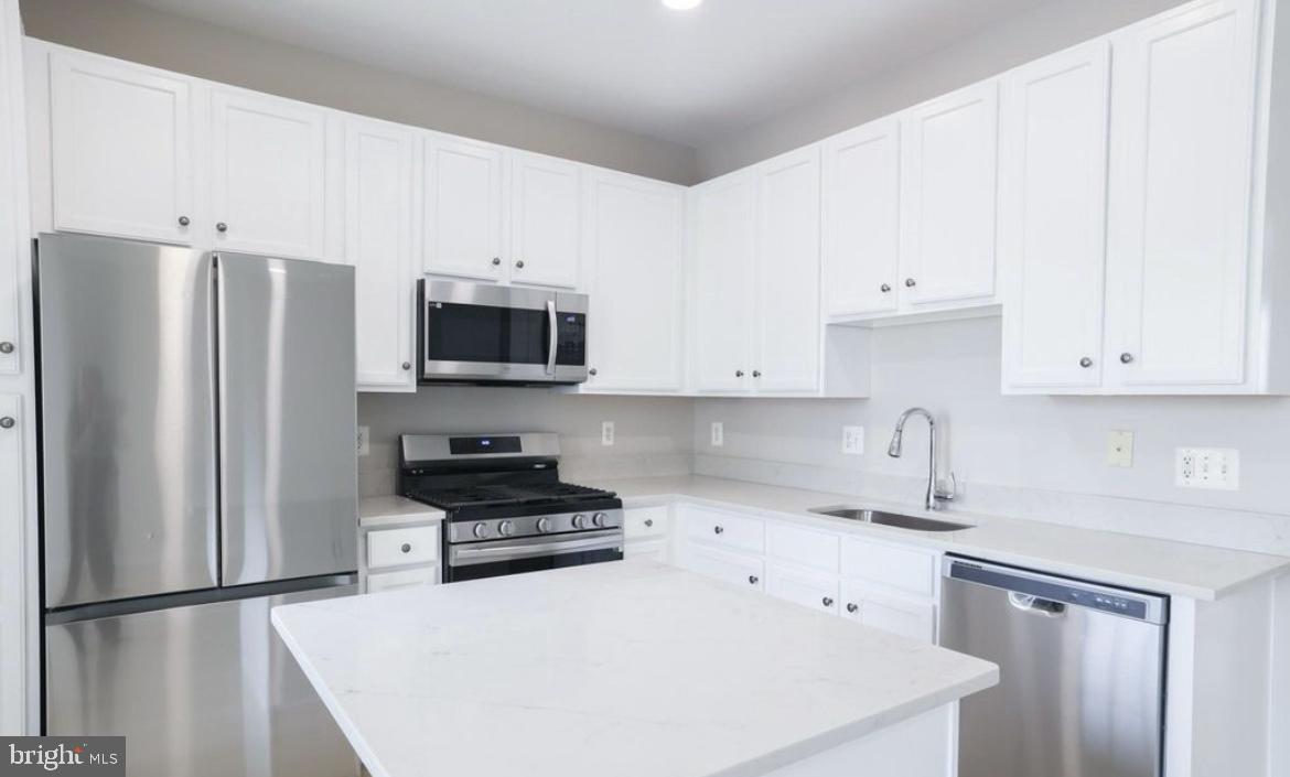 JEFFERSON VILLAGE - Residential Lease