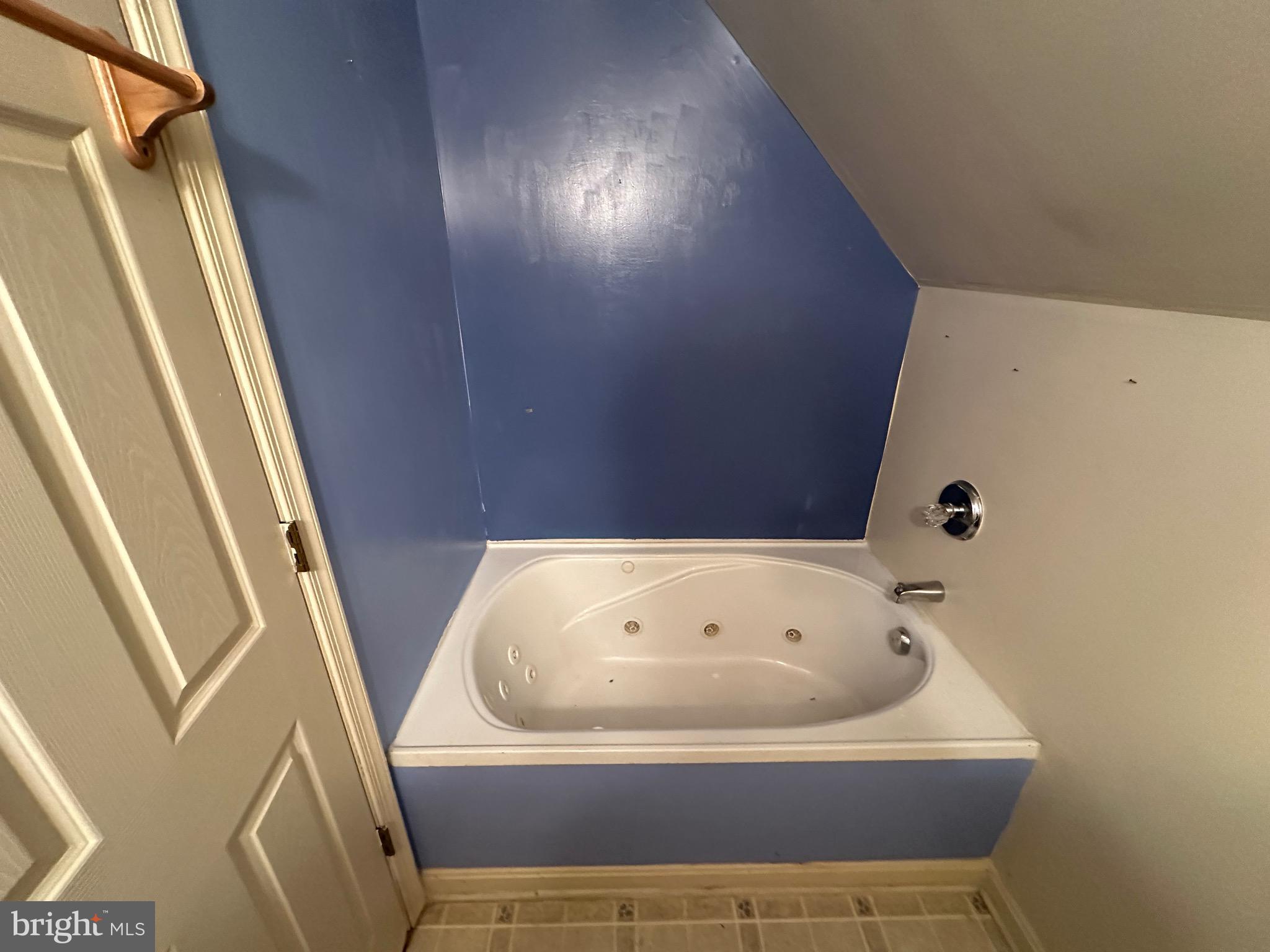 COOLFONT MOUNTAINSIDE - Residential