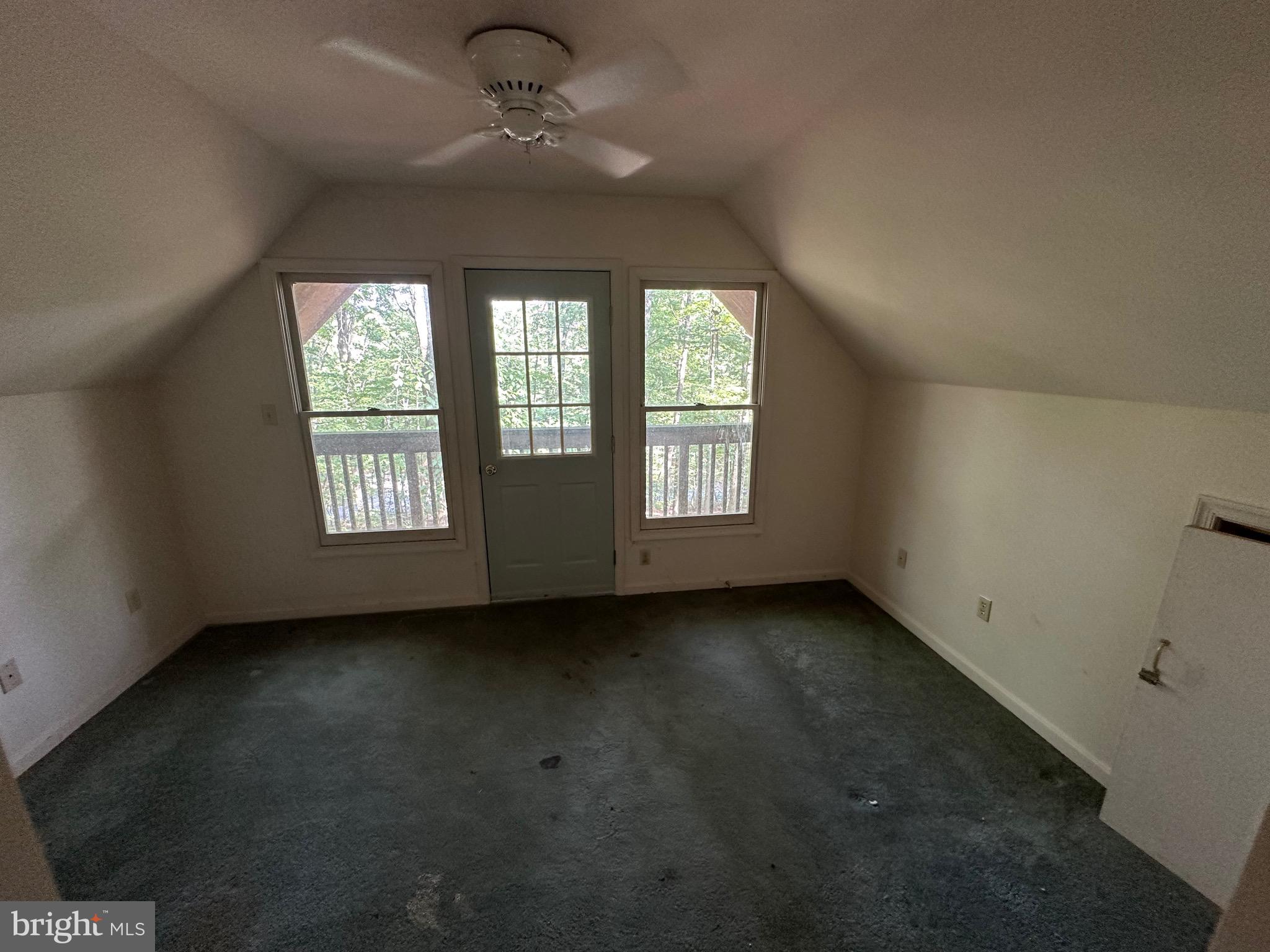 COOLFONT MOUNTAINSIDE - Residential