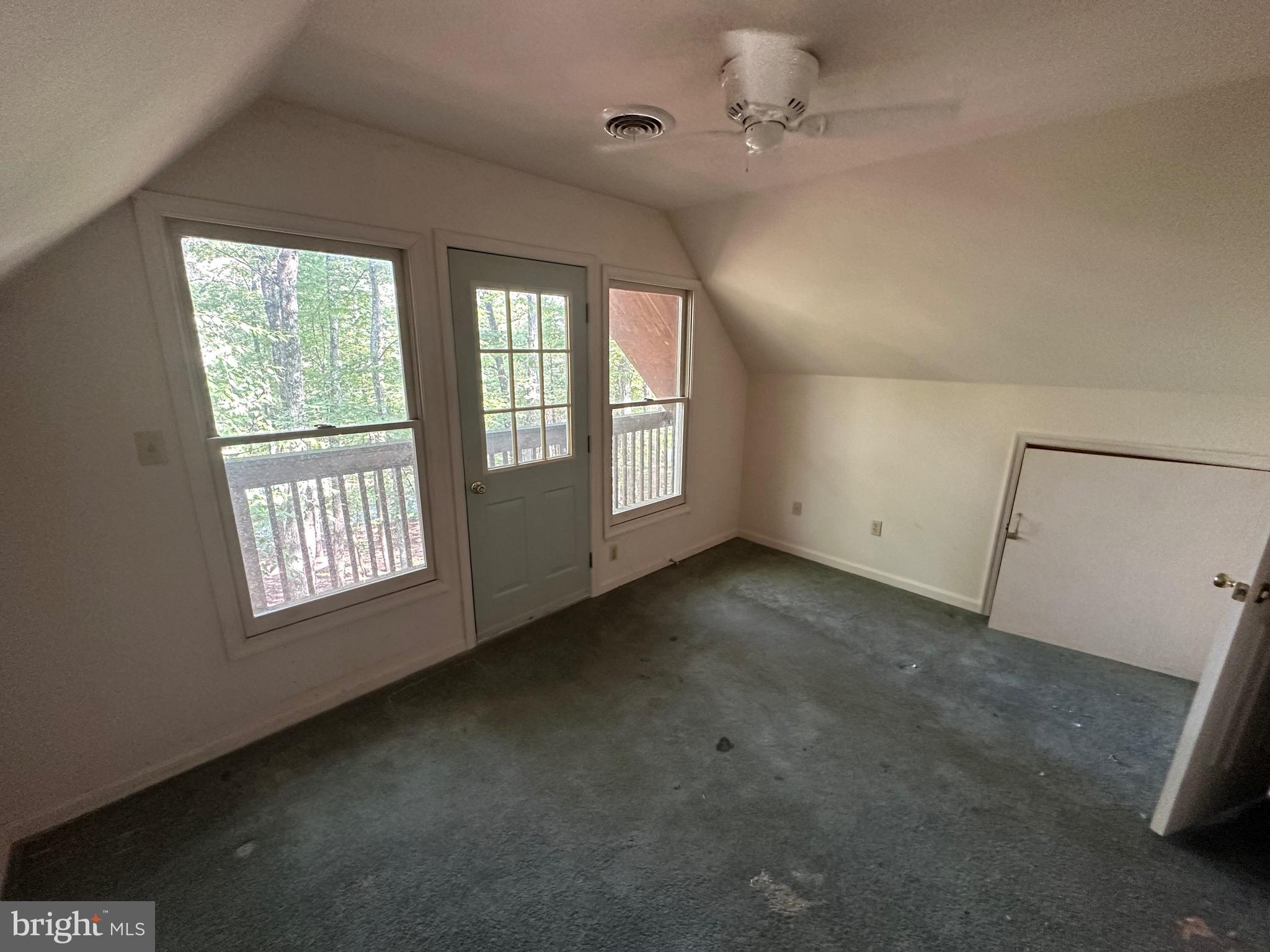 COOLFONT MOUNTAINSIDE - Residential