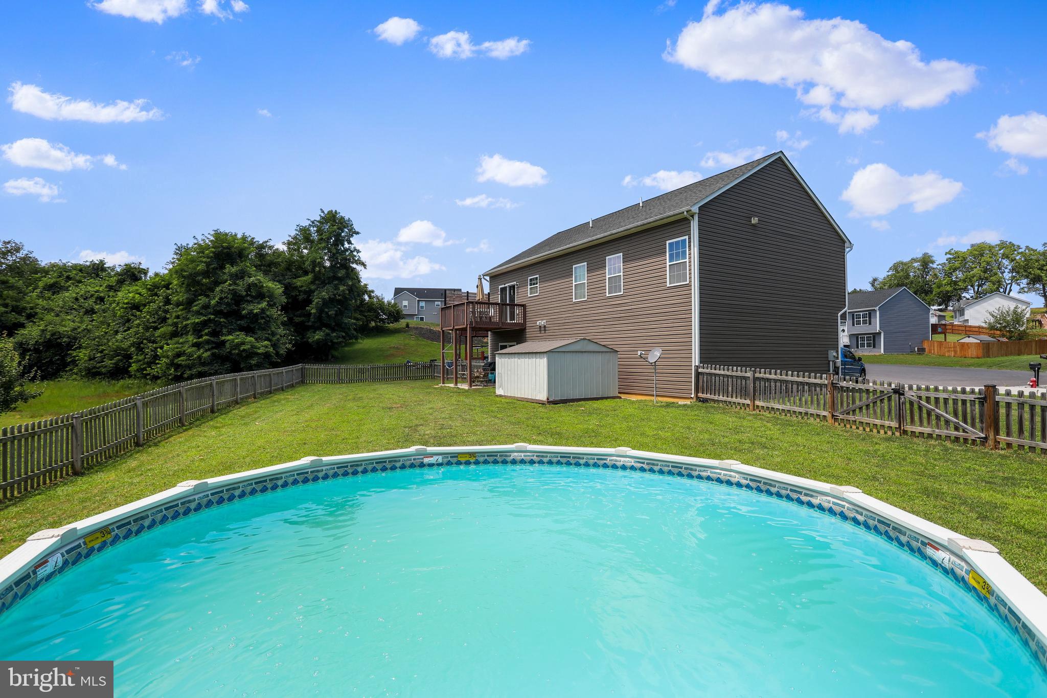 FORT HILL FARMS - Residential