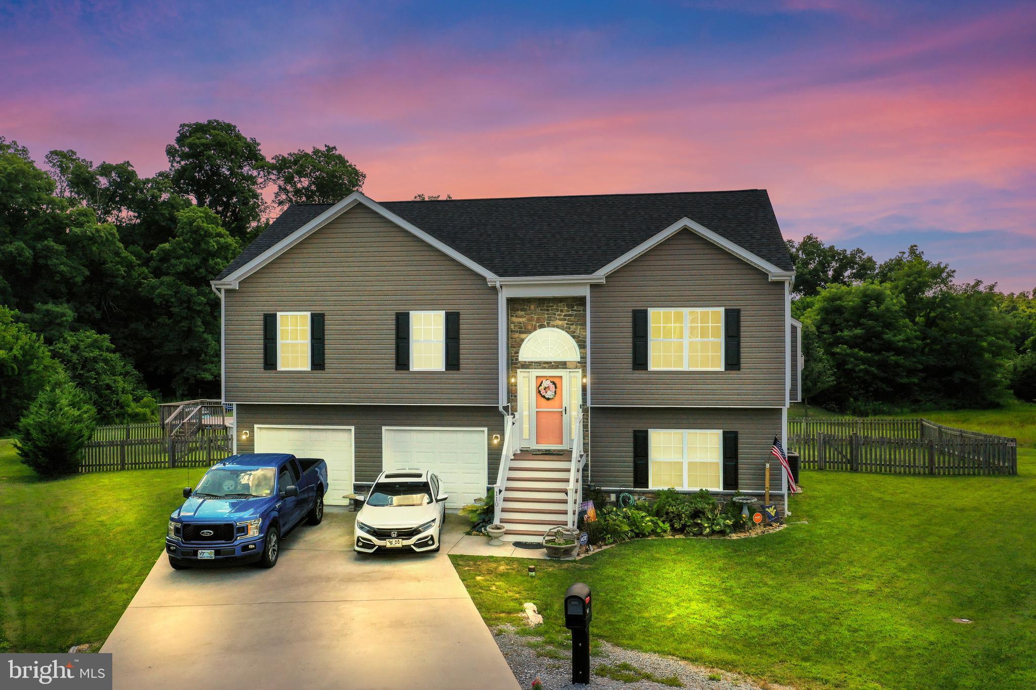 FORT HILL FARMS - Residential