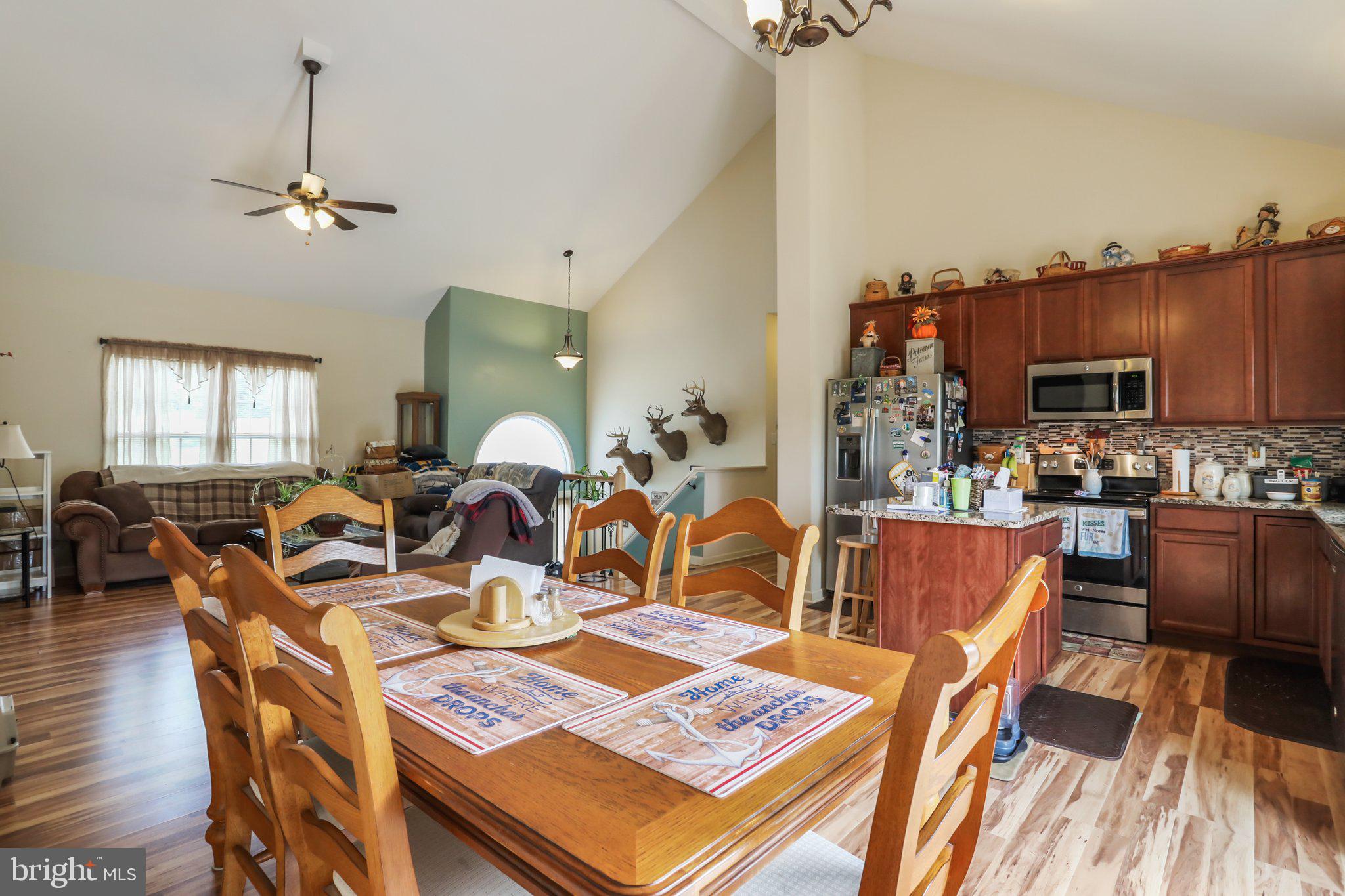 FORT HILL FARMS - Residential