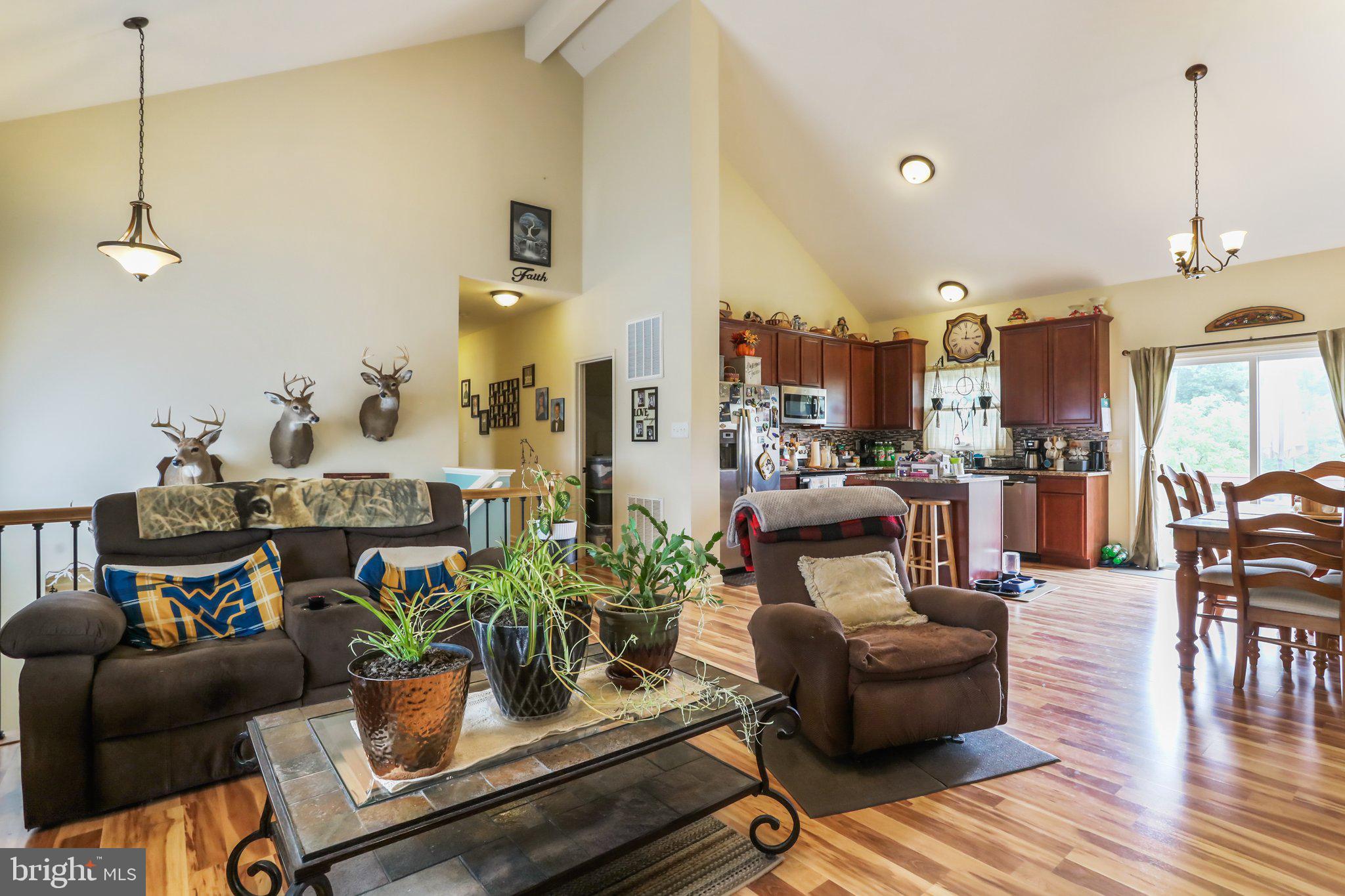 FORT HILL FARMS - Residential