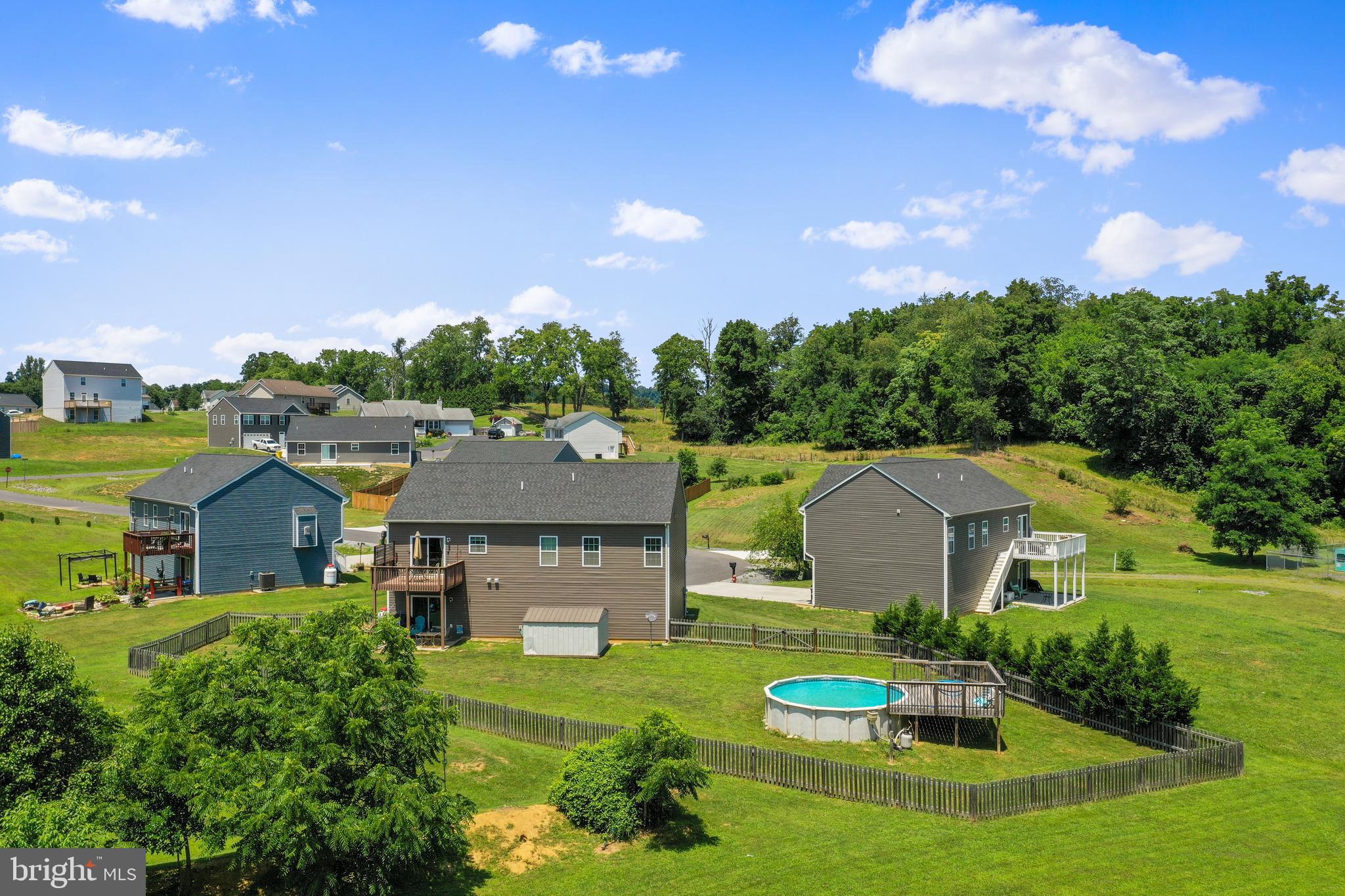 FORT HILL FARMS - Residential