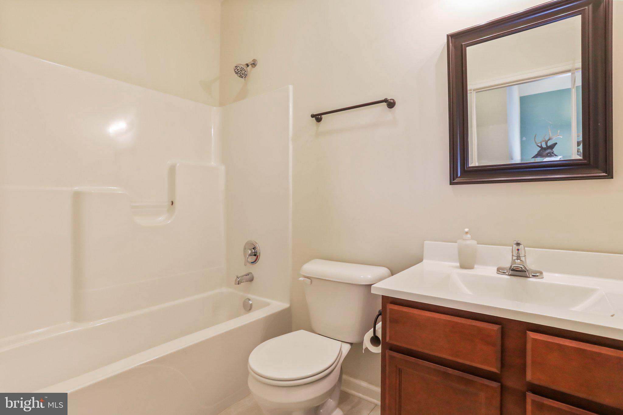 FORT HILL FARMS - Residential