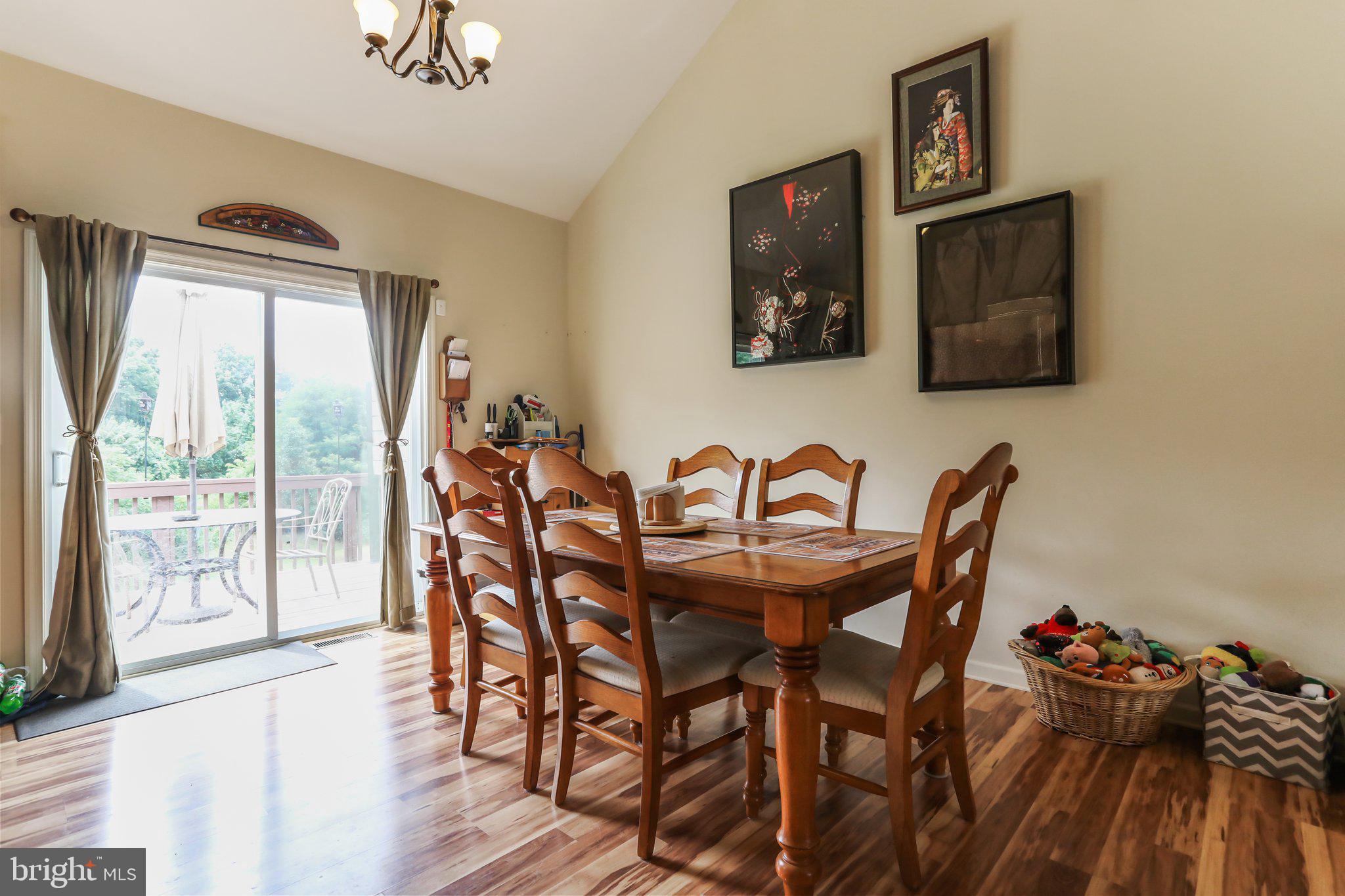 FORT HILL FARMS - Residential