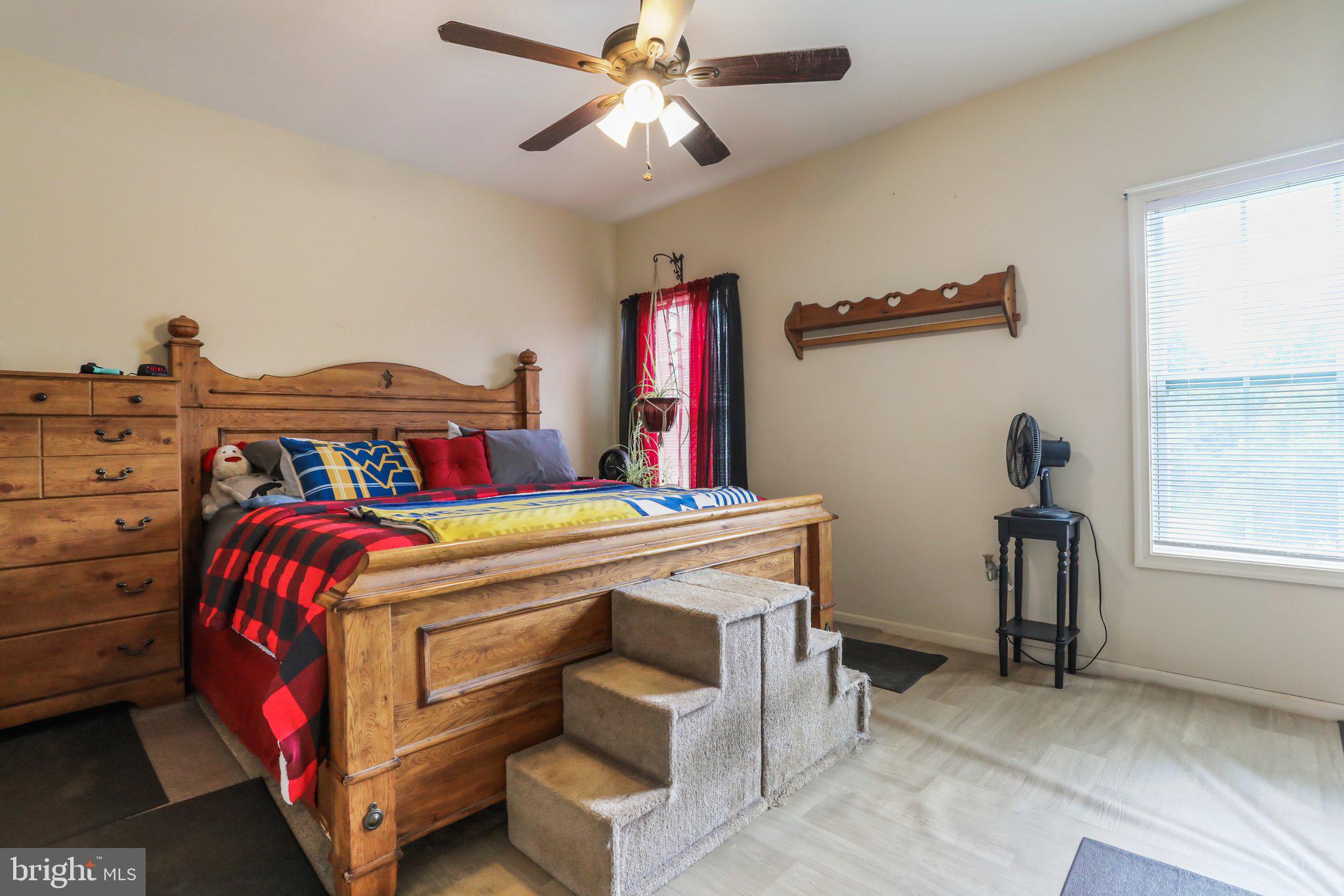 FORT HILL FARMS - Residential