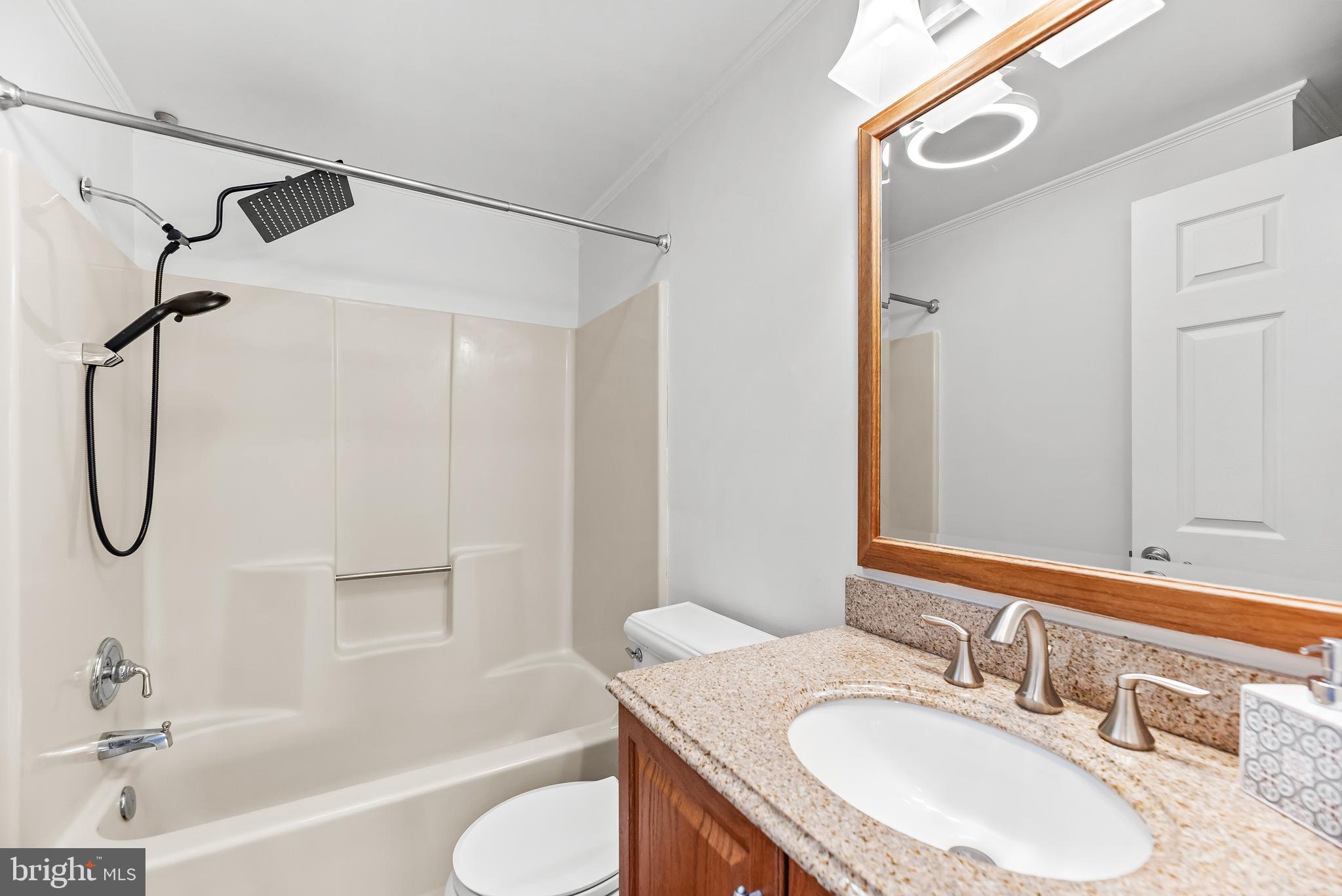 THE HIGHLANDS - Residential