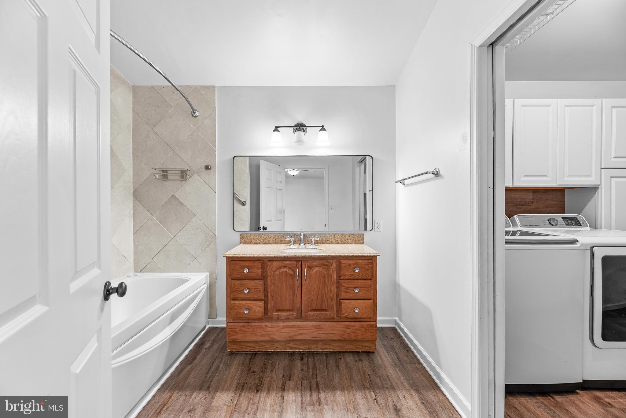 THE HIGHLANDS - Residential