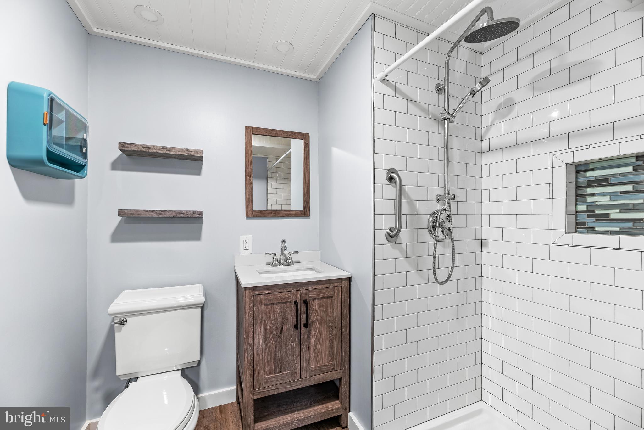 THE HIGHLANDS - Residential