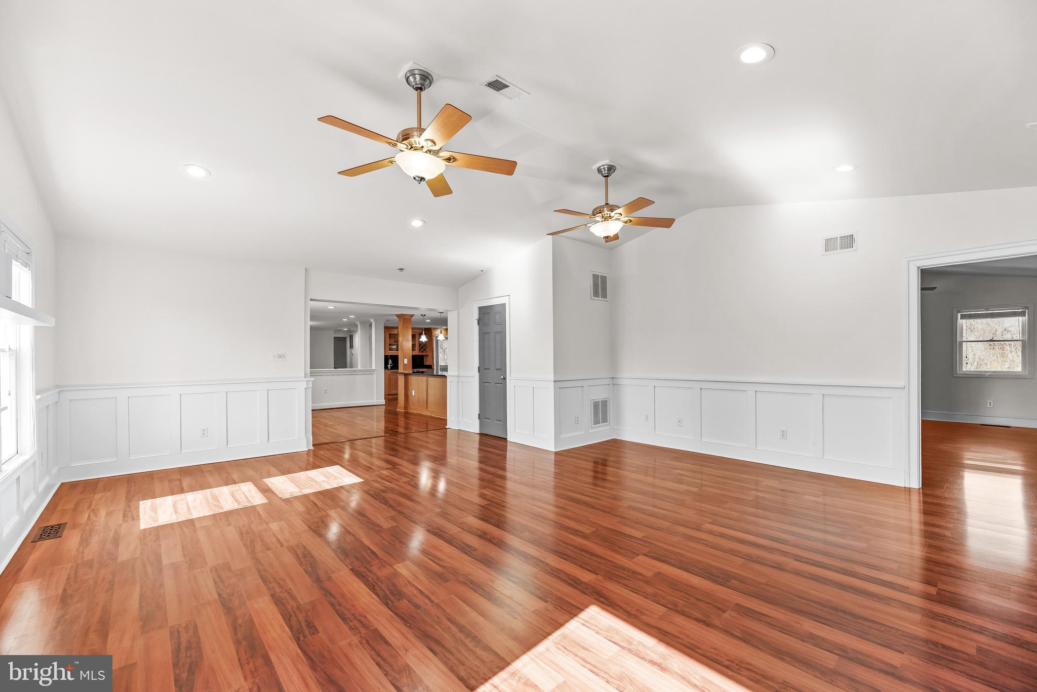 THE HIGHLANDS - Residential