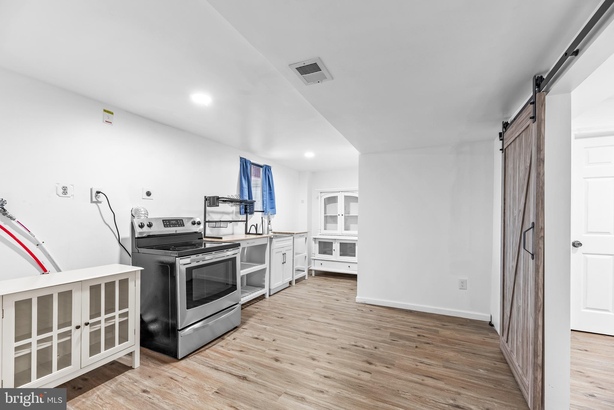 THE HIGHLANDS - Residential