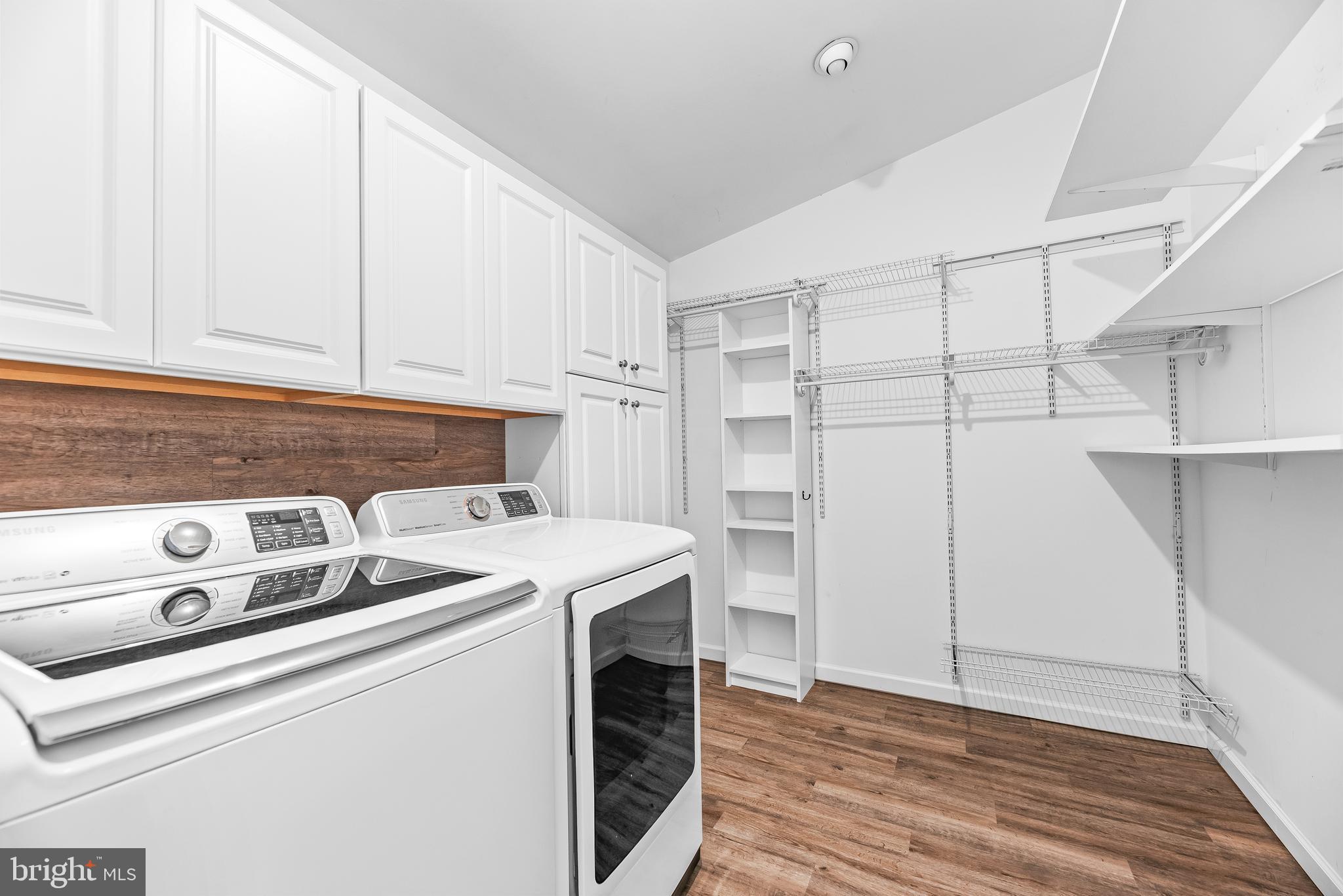 THE HIGHLANDS - Residential