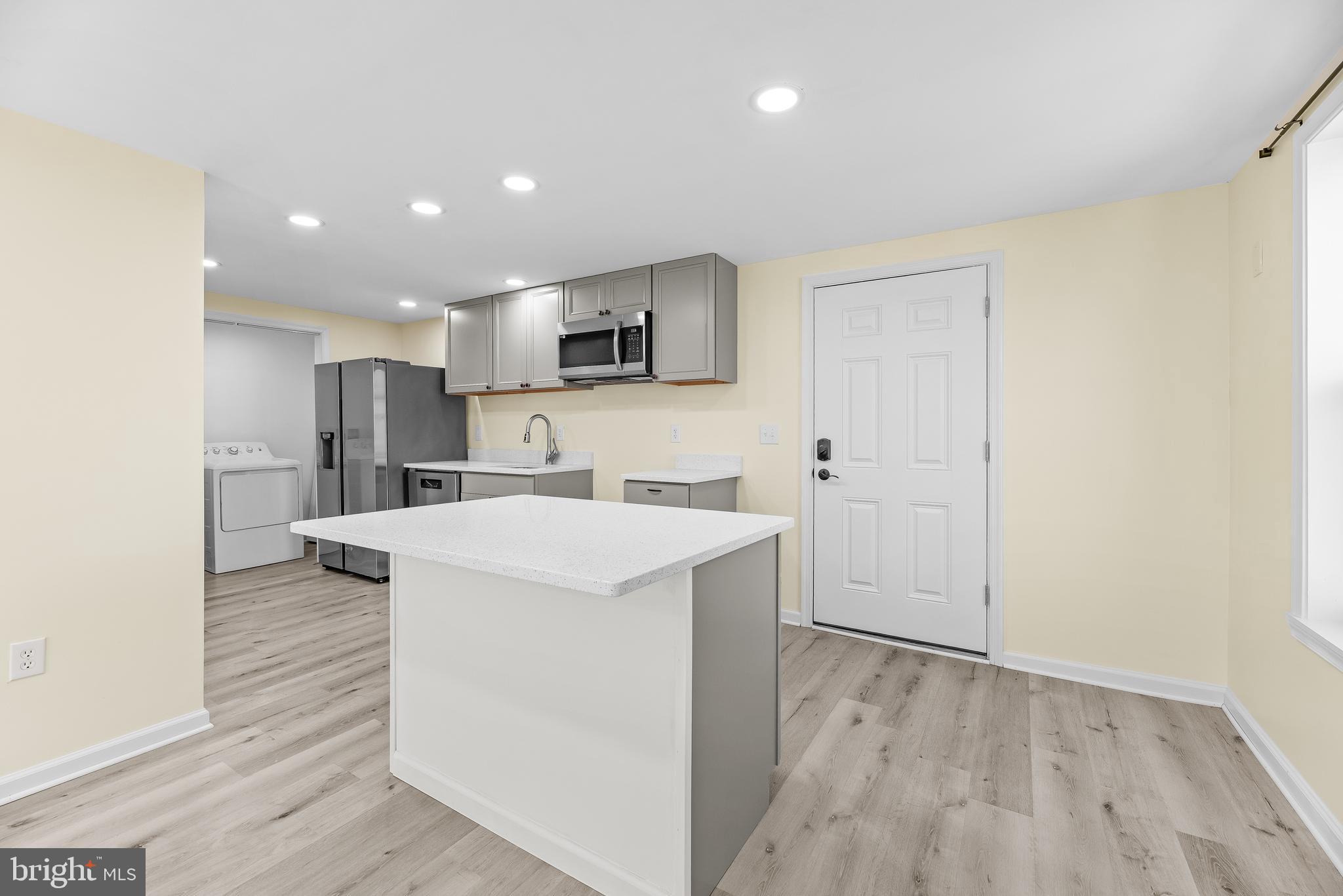 THE HIGHLANDS - Residential