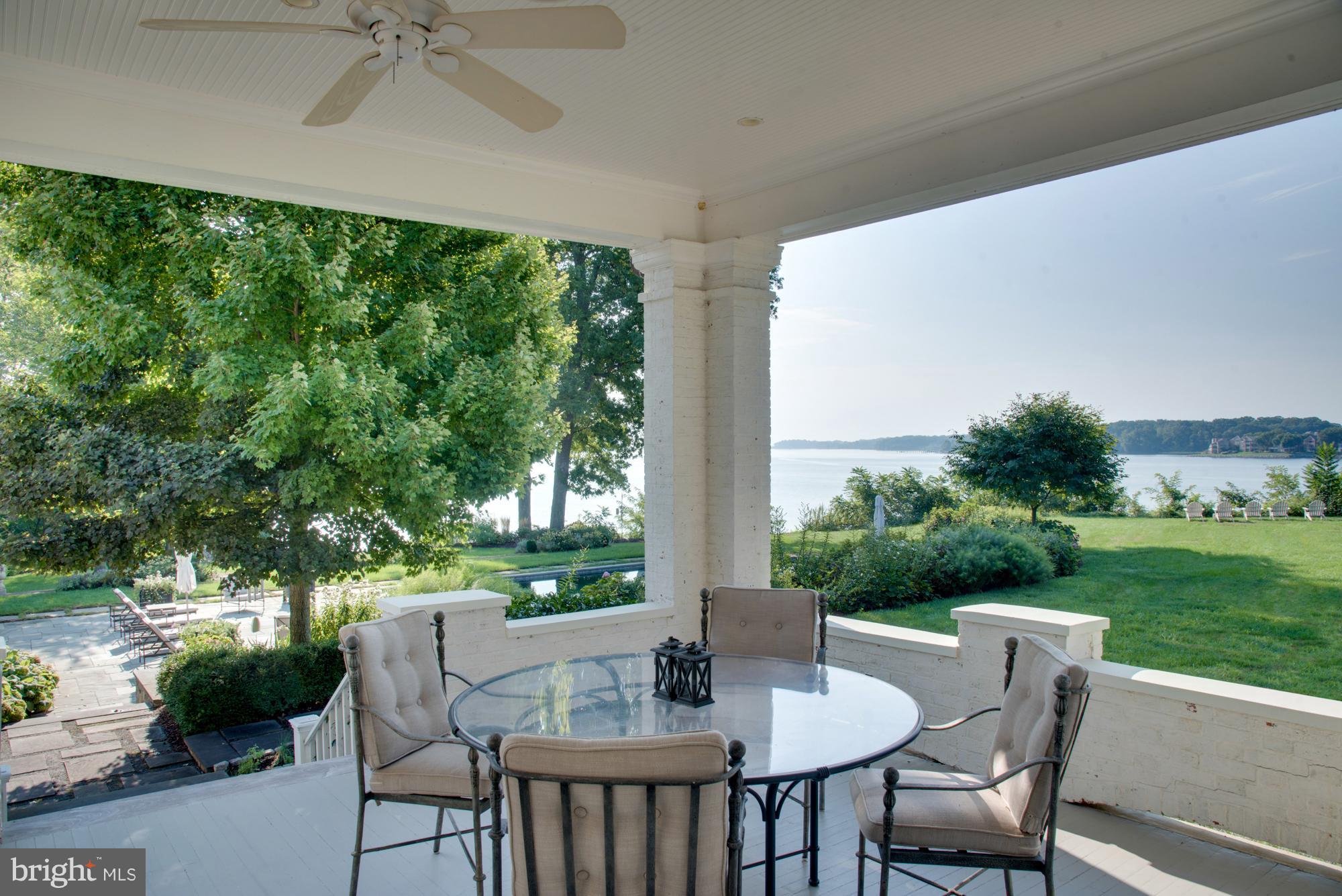 SHADOW POINT - Residential