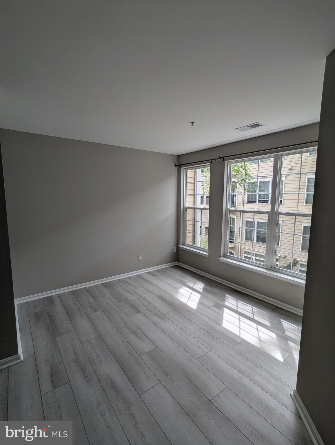 8183 CARNEGIE HALL COURT 209