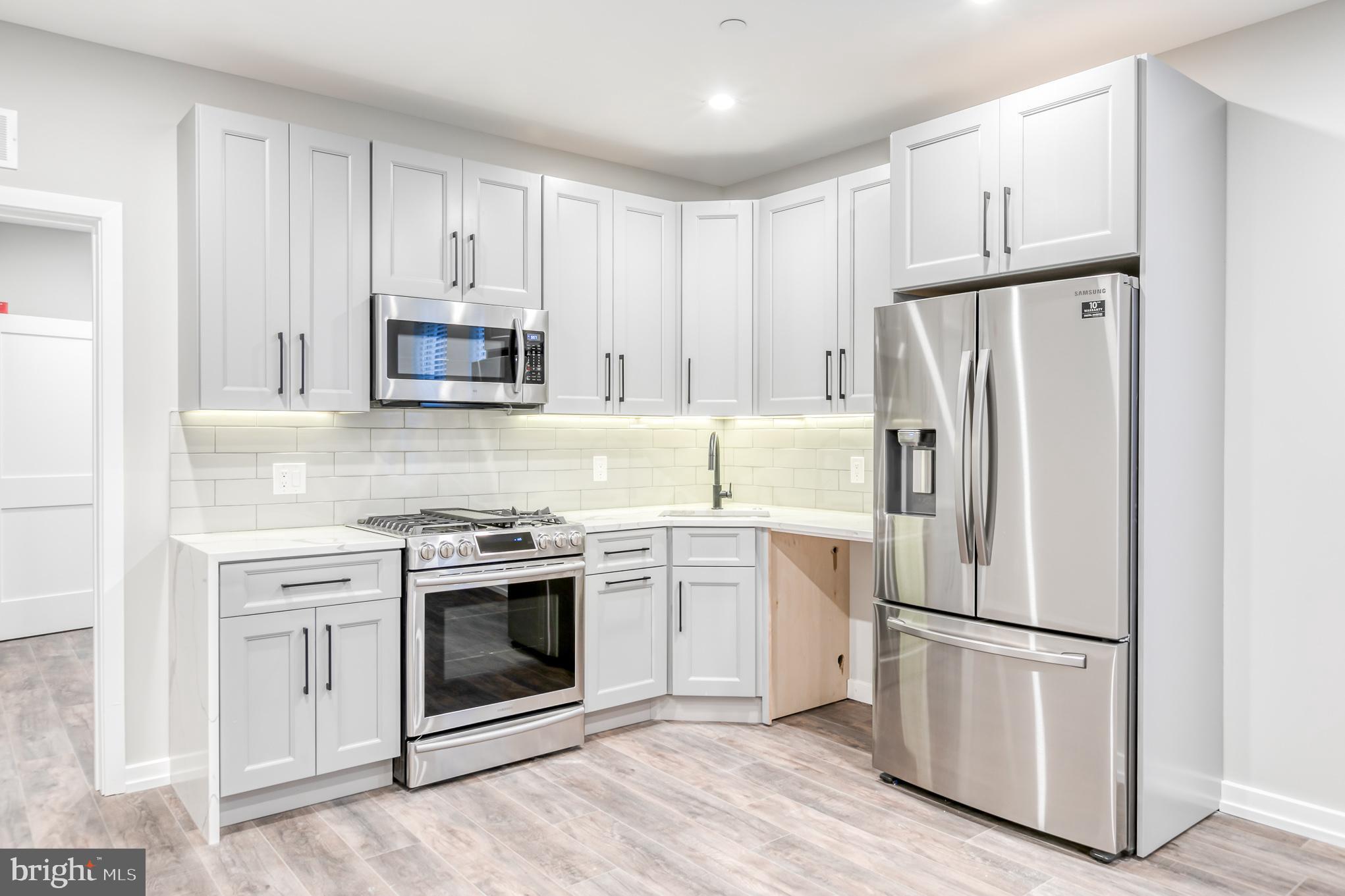 FAIRMOUNT - Residential Lease