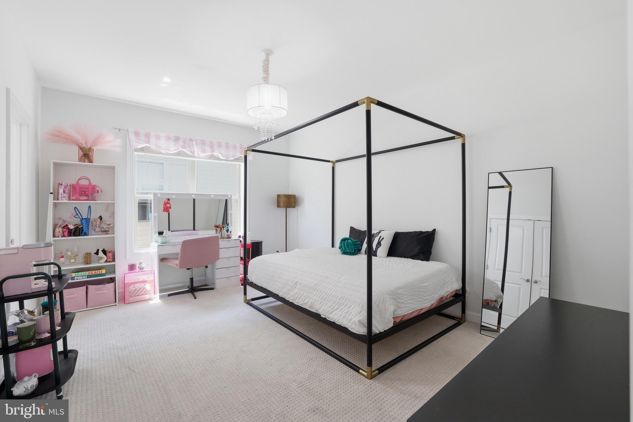 ONE LOUDOUN LAND BAY B - Residential