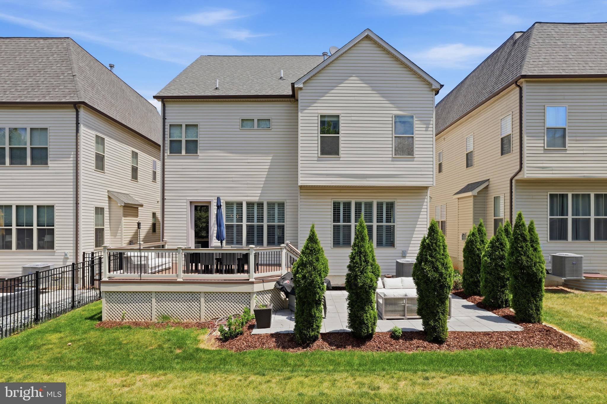 ONE LOUDOUN LAND BAY B - Residential