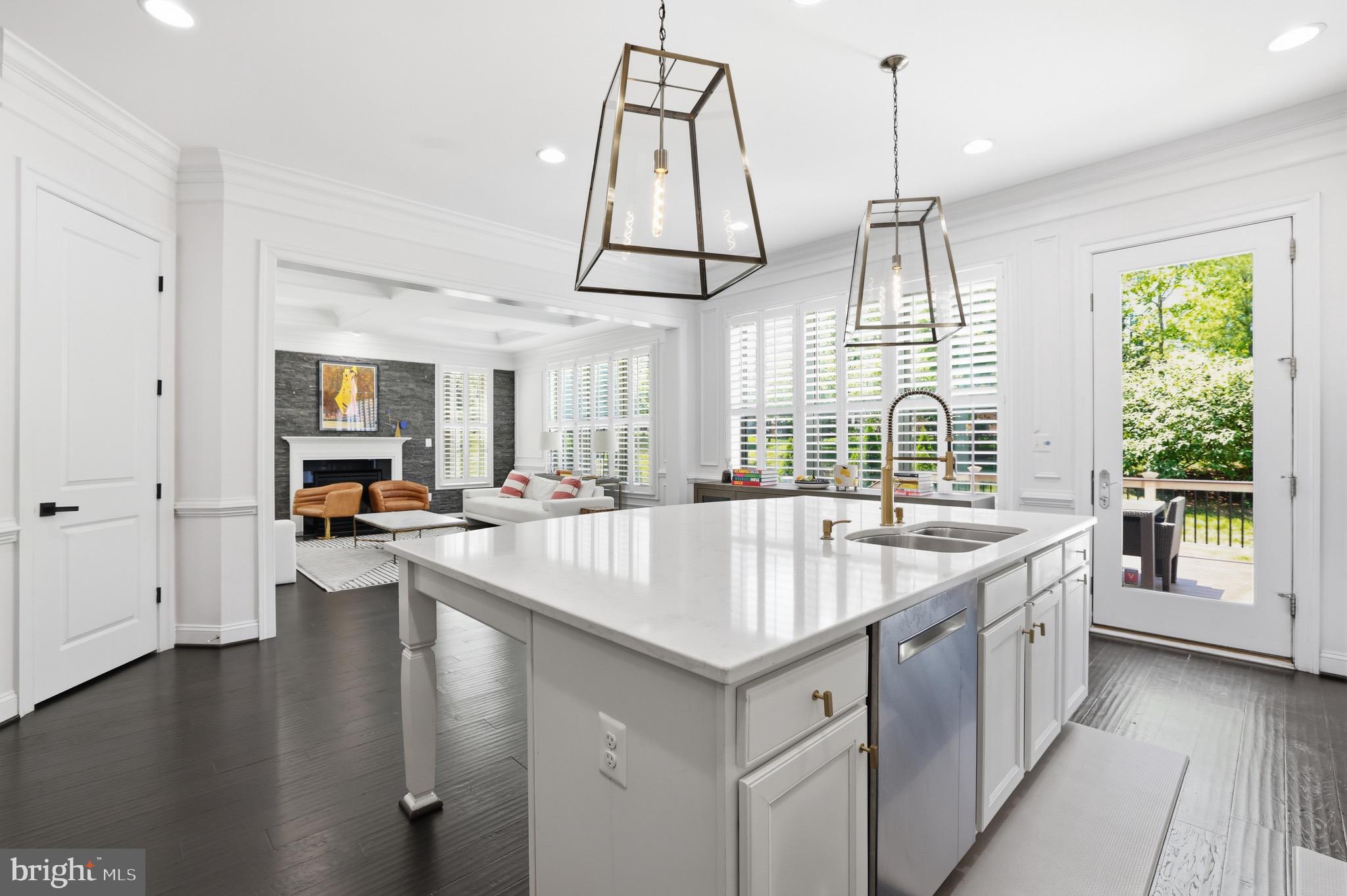 ONE LOUDOUN LAND BAY B - Residential