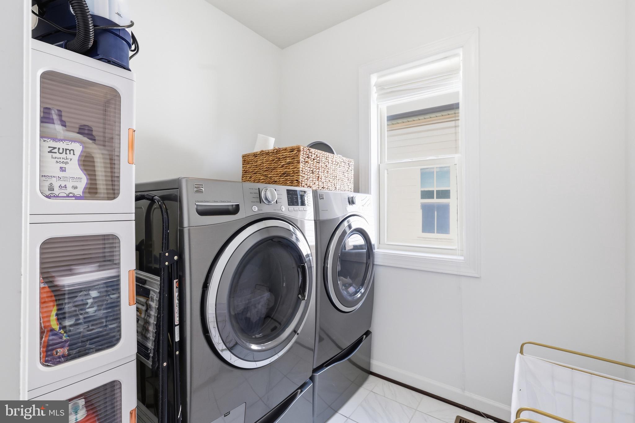 ONE LOUDOUN LAND BAY B - Residential