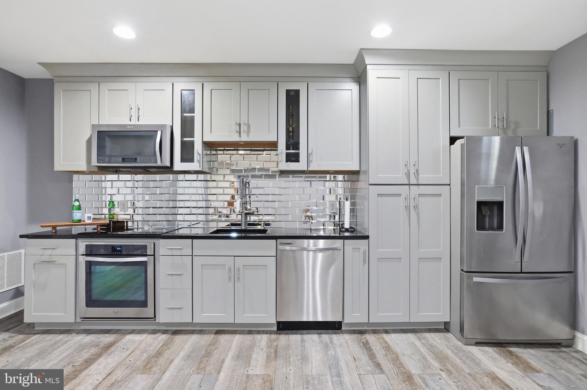 ONE LOUDOUN LAND BAY B - Residential