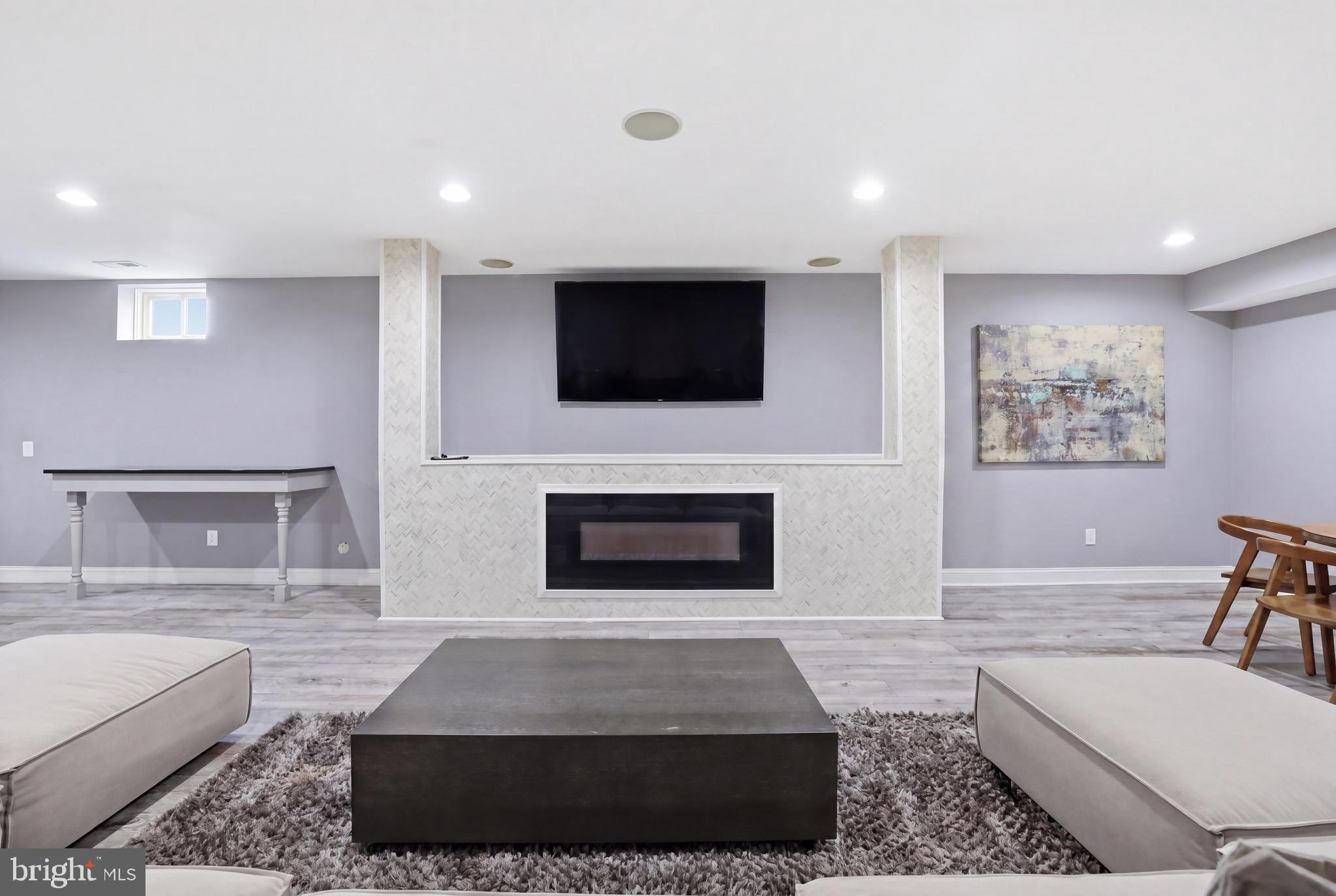 ONE LOUDOUN LAND BAY B - Residential