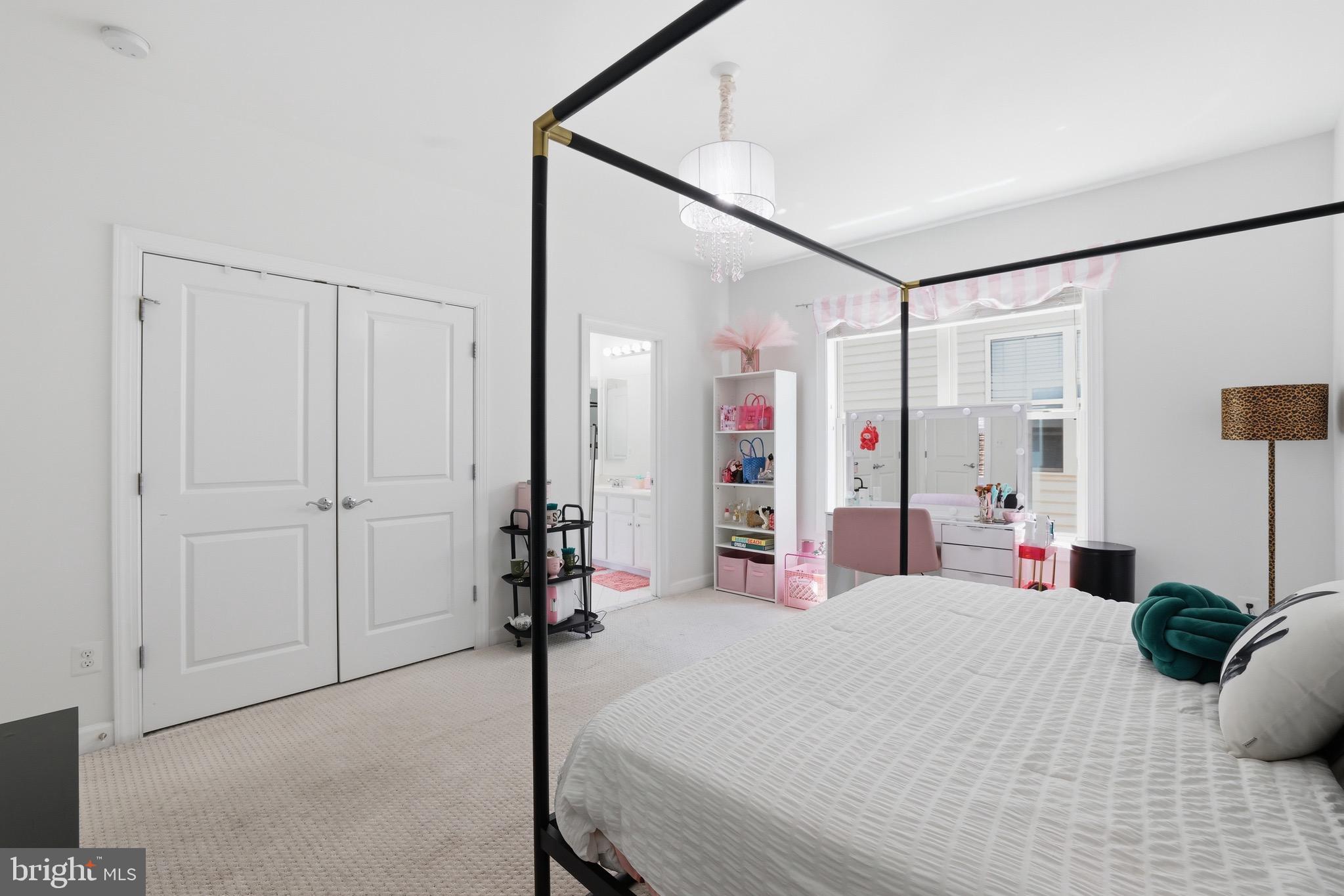 ONE LOUDOUN LAND BAY B - Residential