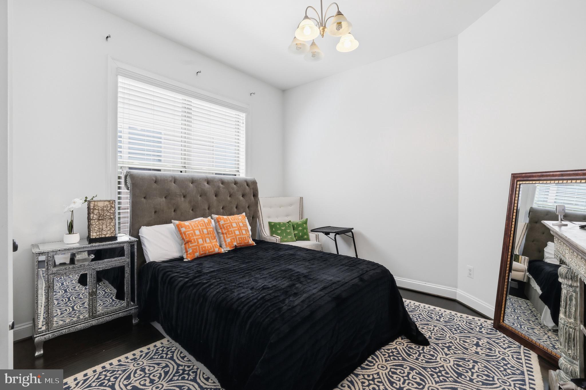 ONE LOUDOUN LAND BAY B - Residential